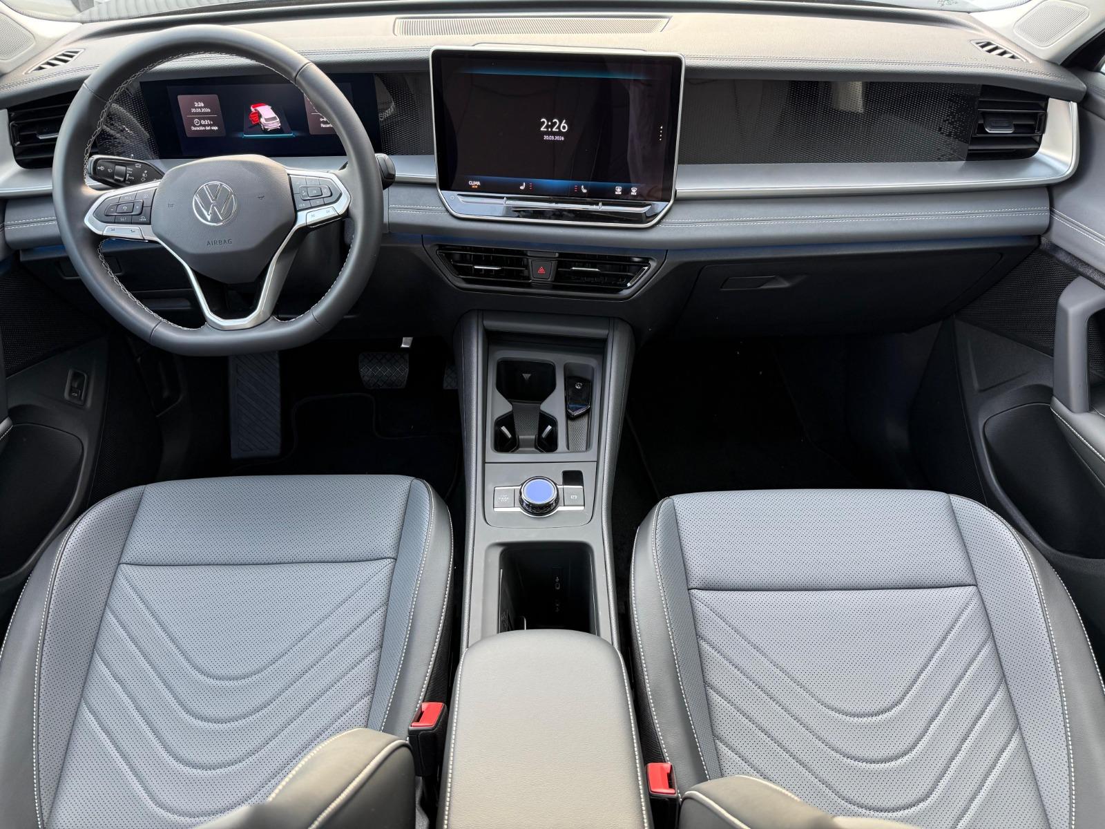 2026 VOLKSWAGEN Tiguan - DASHBOARD
