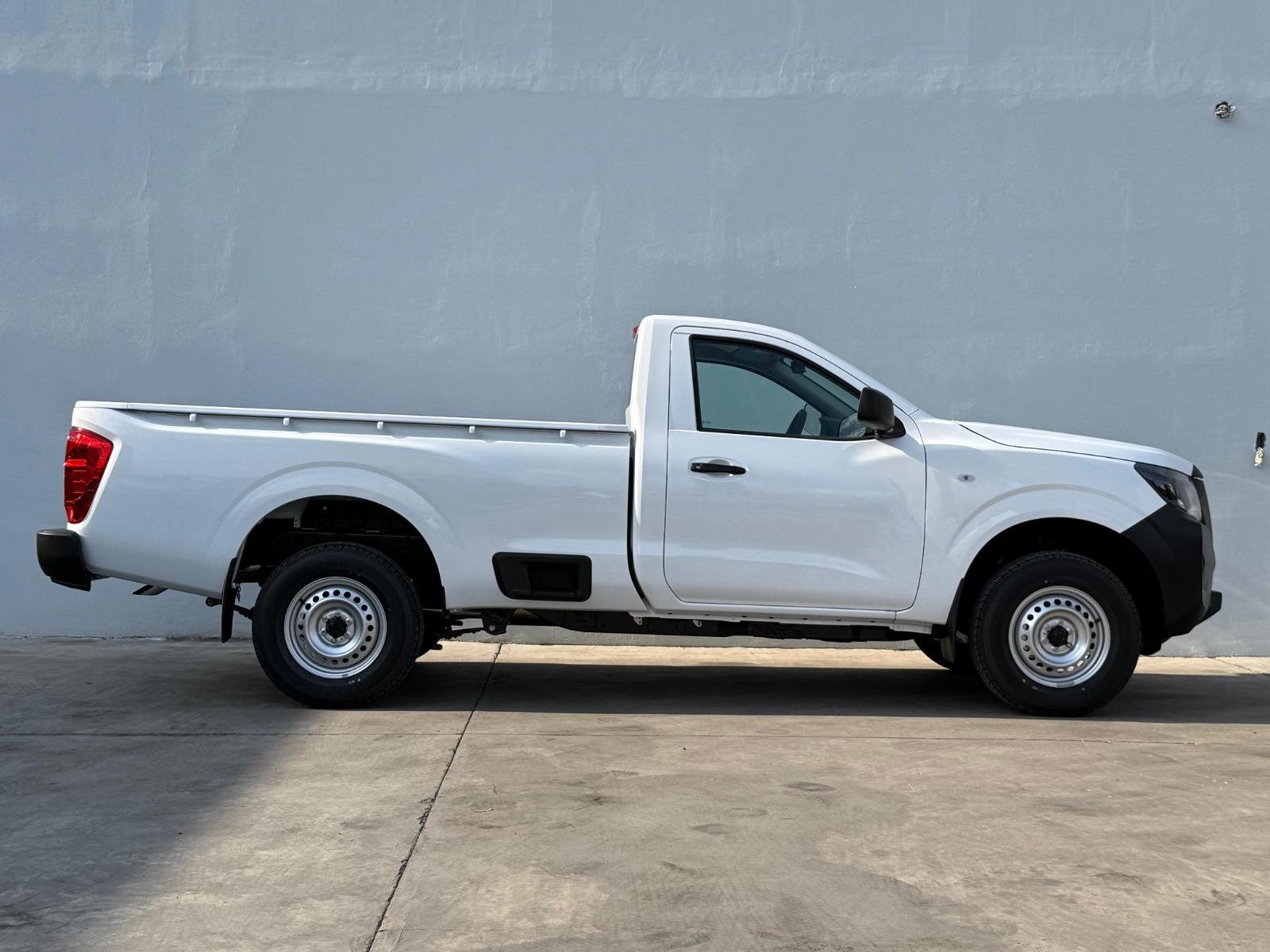 2026 NISSAN NP300 - SIDE_RIGHT