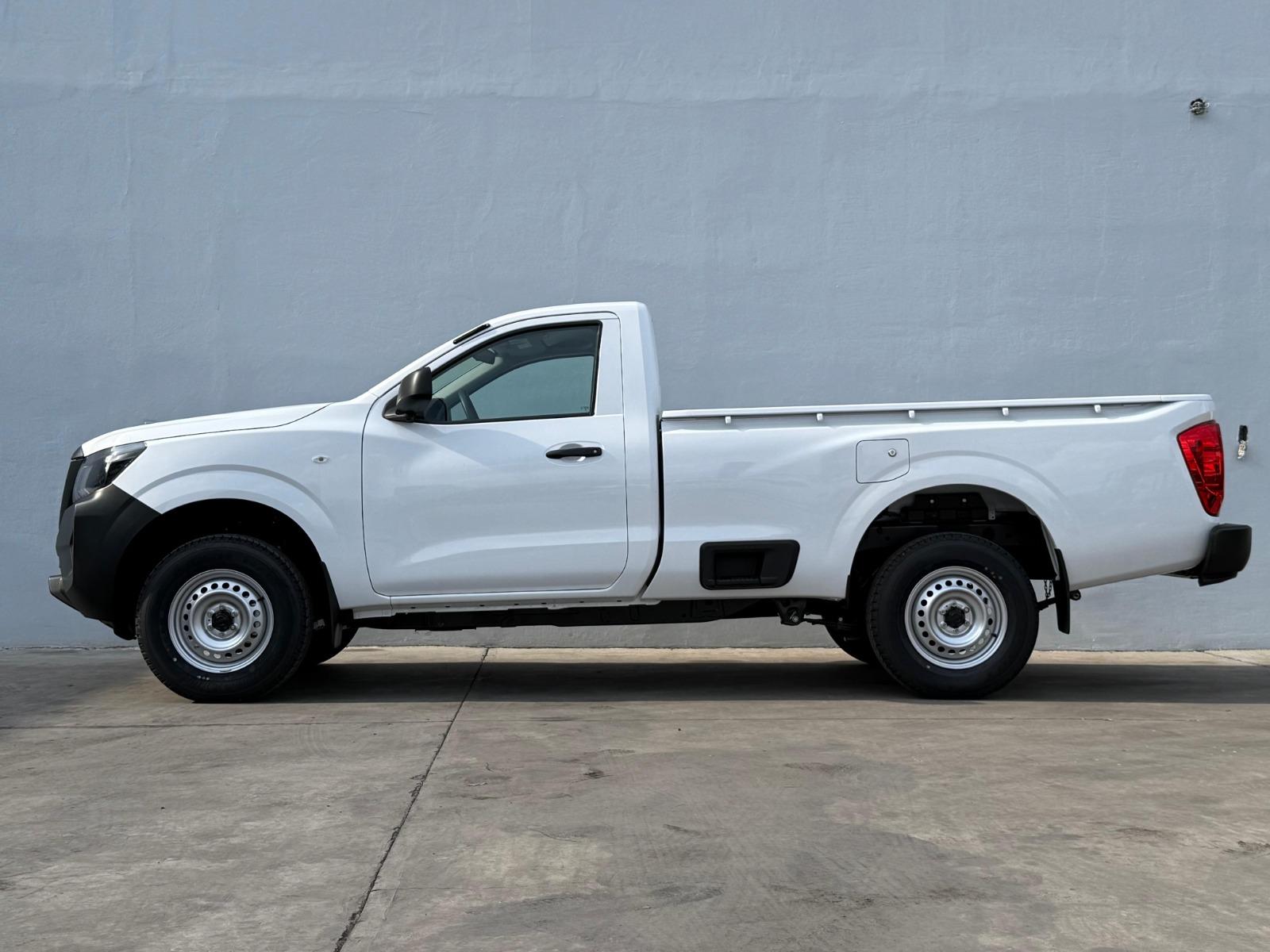 2026 NISSAN NP300 - SIDE_LEFT