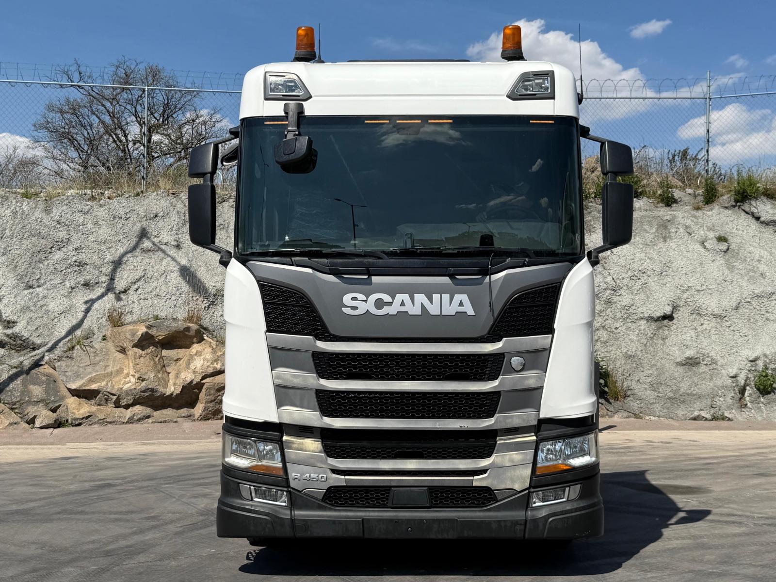 2022 SCANIA - FRONT