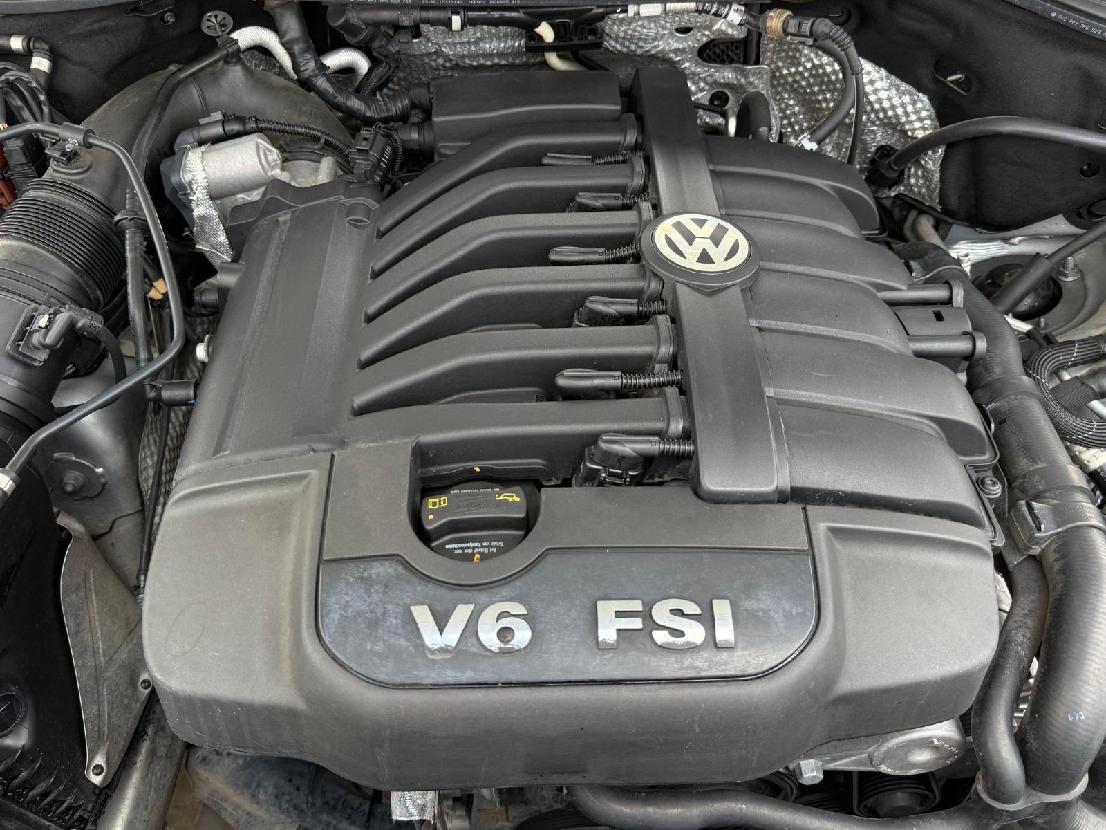 2016 VOLKSWAGEN Touareg - ENGINE