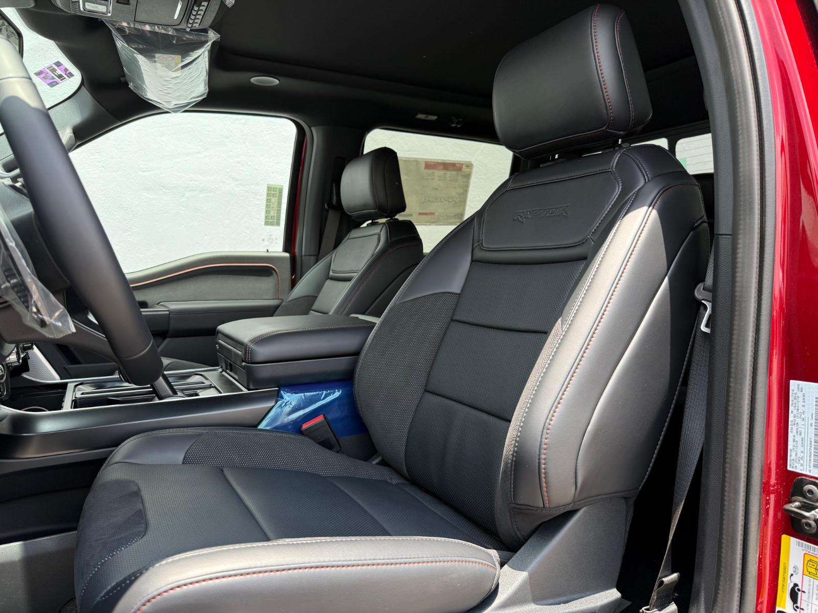 2026 FORD Lobo - SEATS_FRONT