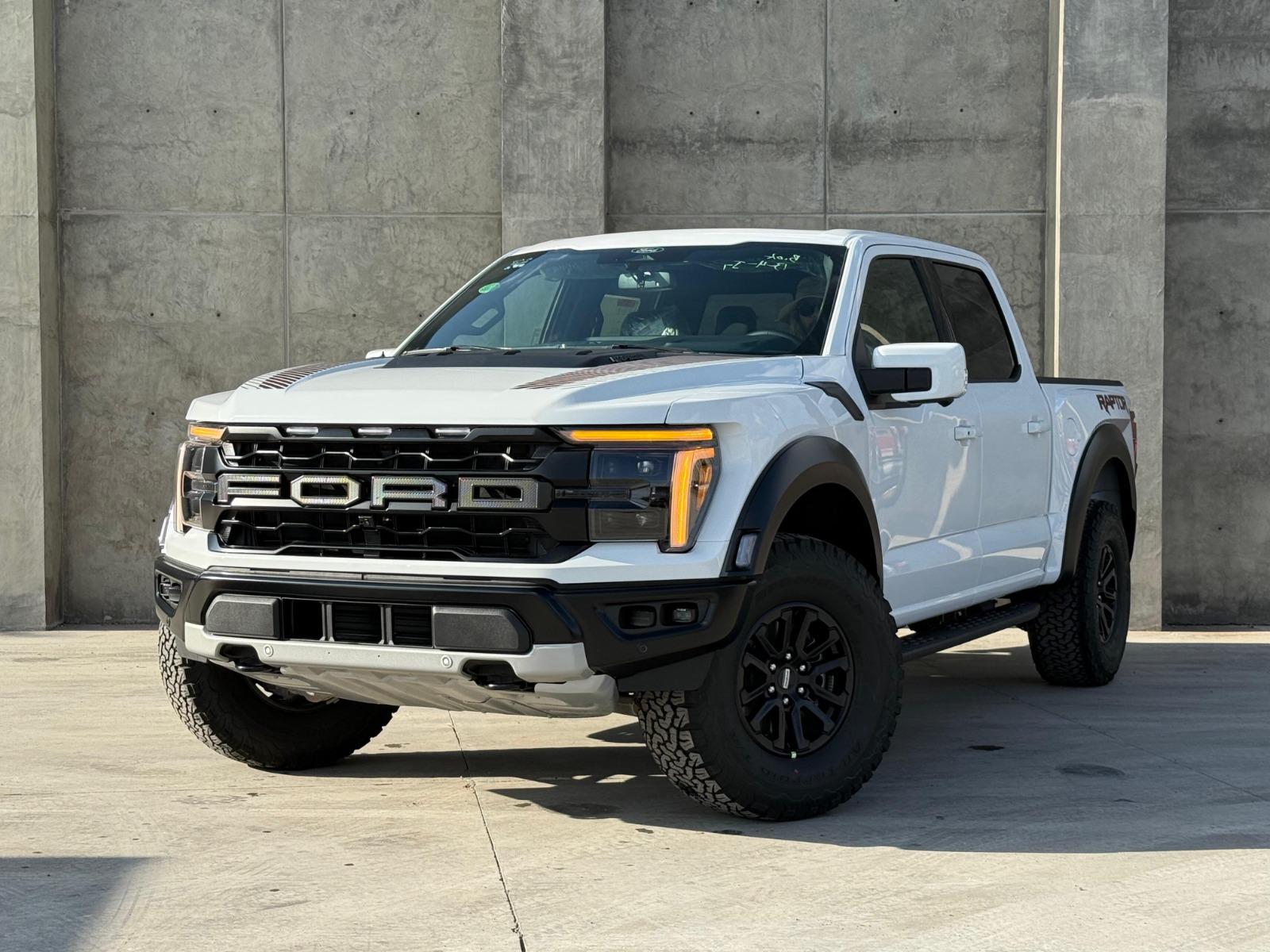 2026 FORD Lobo - FRONT_DRIVER_SIDE