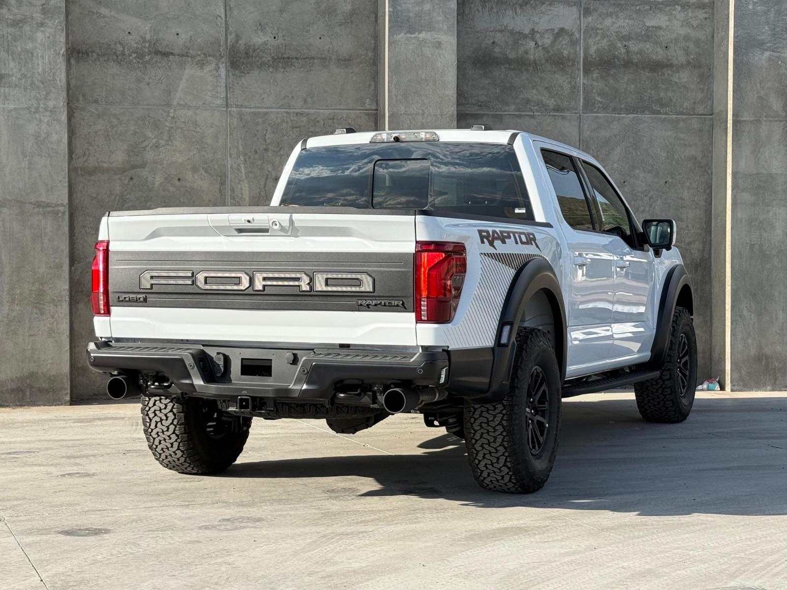 2026 FORD Lobo - REAR_PASSENGER_SIDE