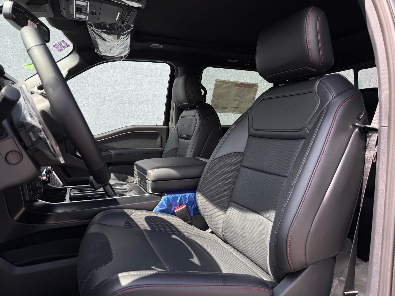 2026 FORD Lobo - SEATS_FRONT