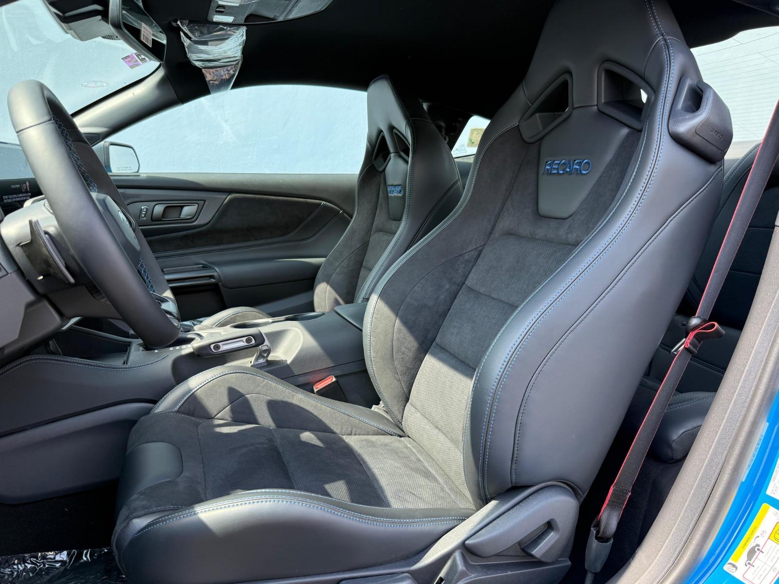 2026 FORD Mustang - SEATS_FRONT