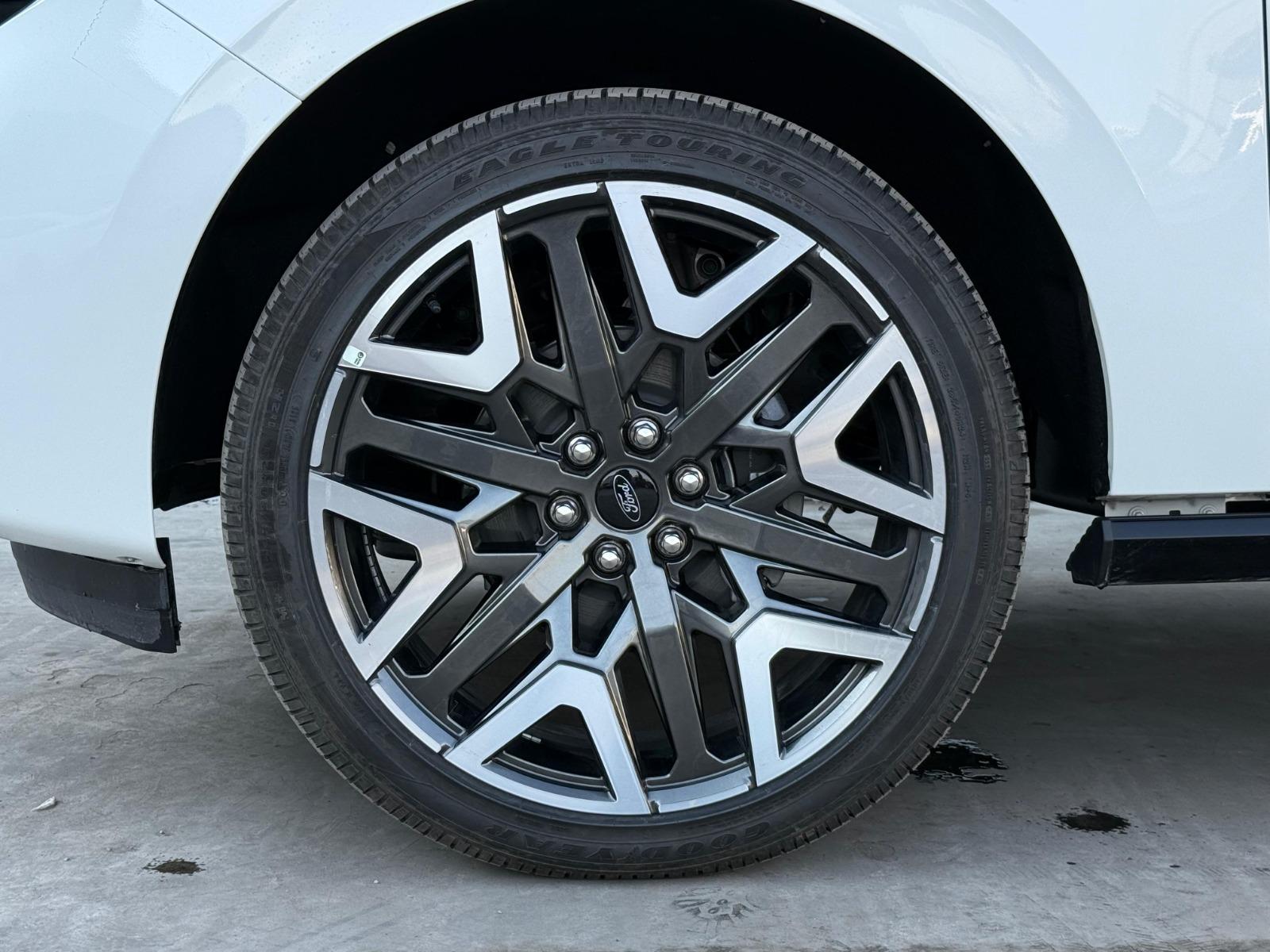 2026 FORD Expedition - TIRES
