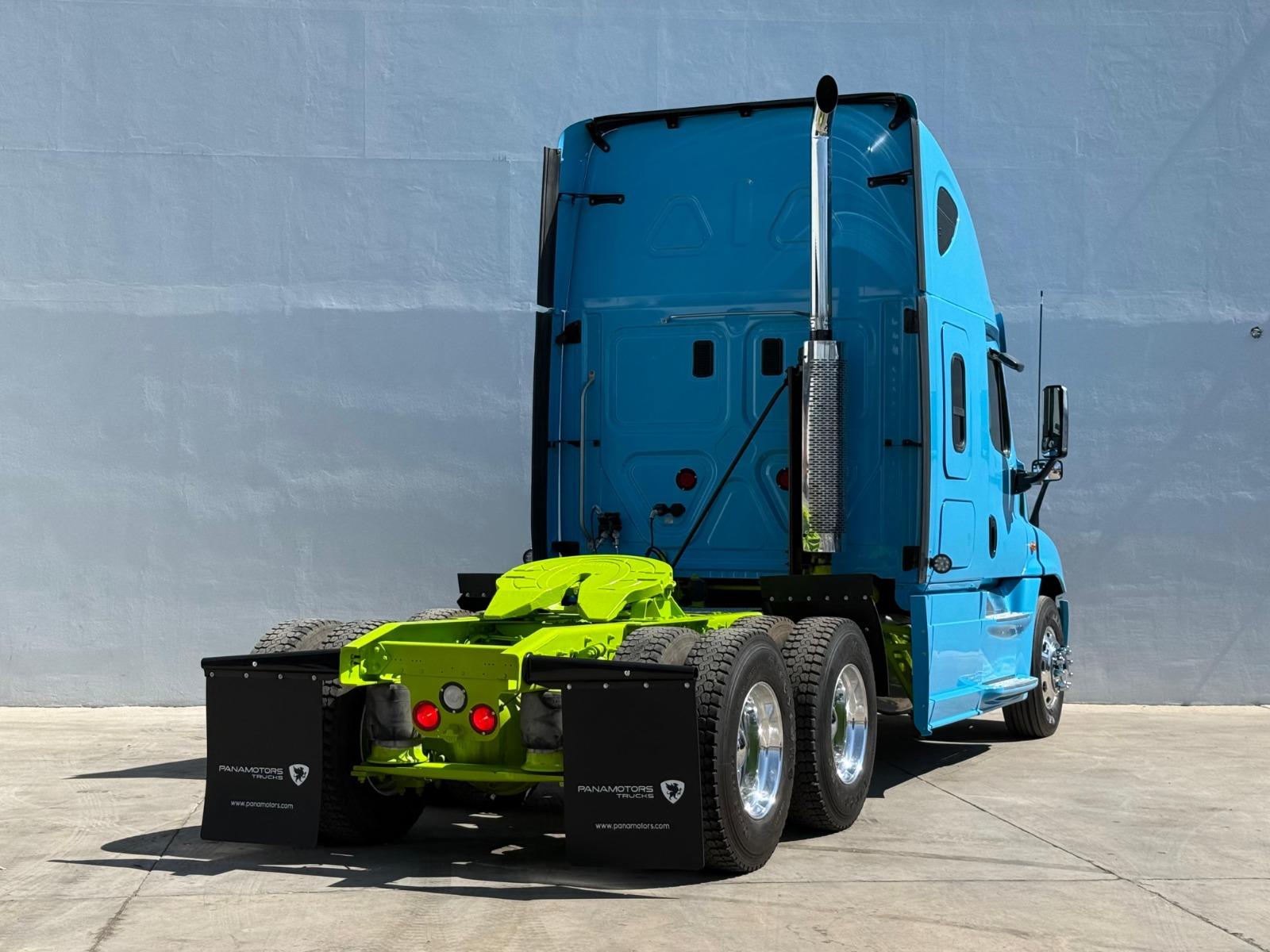 2016 FREIGHTLINER Cascadia - REAR_PASSENGER_SIDE