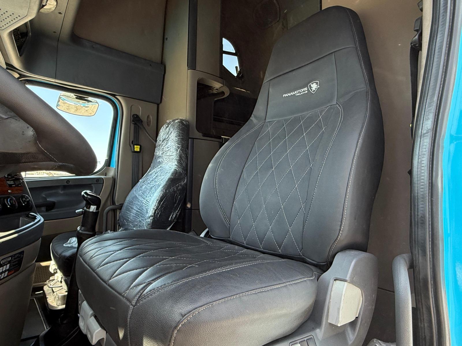2016 FREIGHTLINER Cascadia - SEATS_FRONT