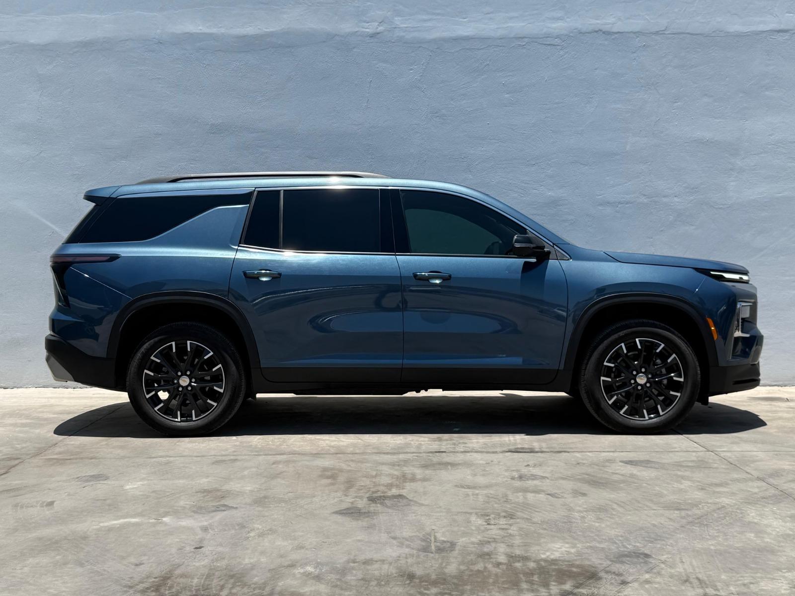 2025 CHEVROLET Traverse - SIDE_RIGHT