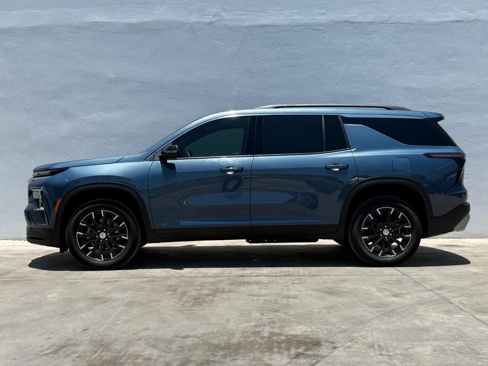 2025 CHEVROLET Traverse - SIDE_LEFT