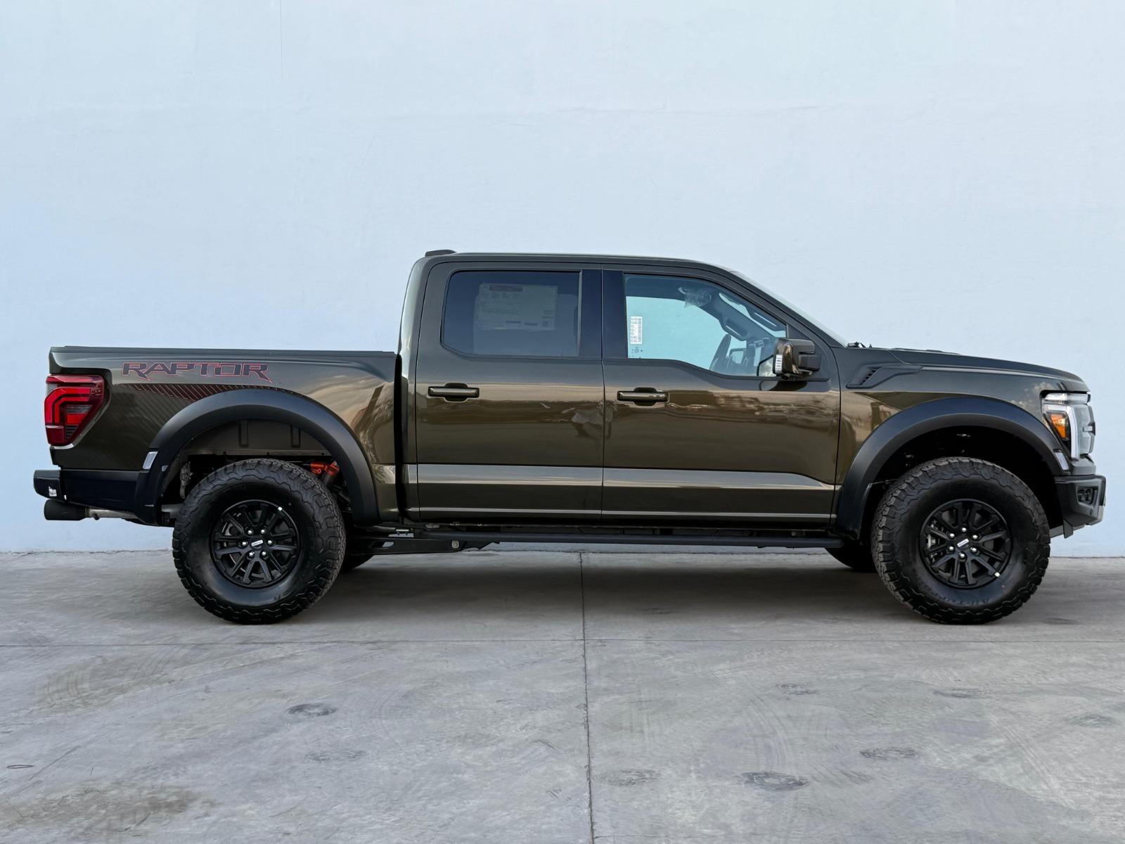 2026 FORD Lobo - SIDE_RIGHT