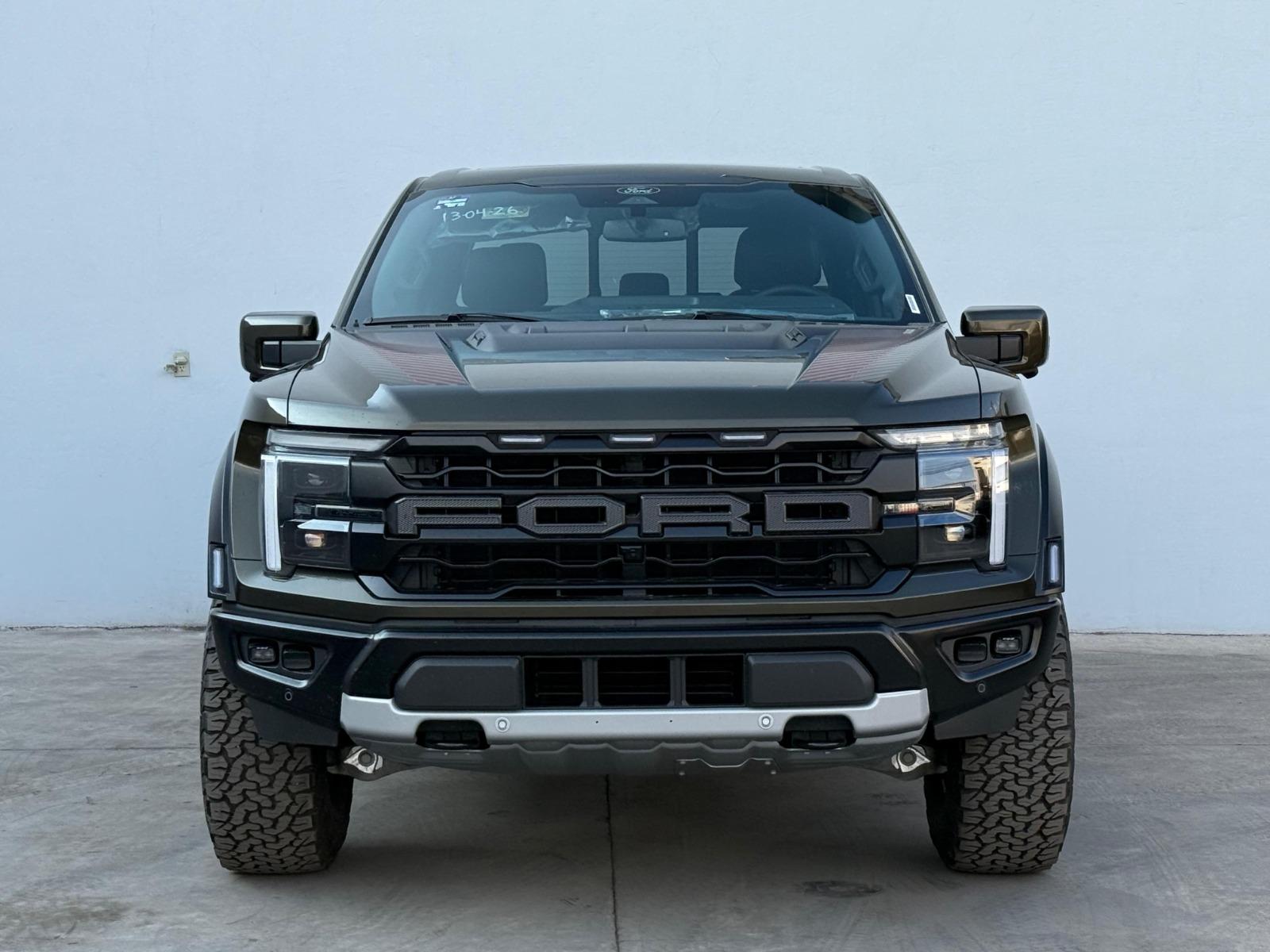 2026 FORD Lobo - FRONT