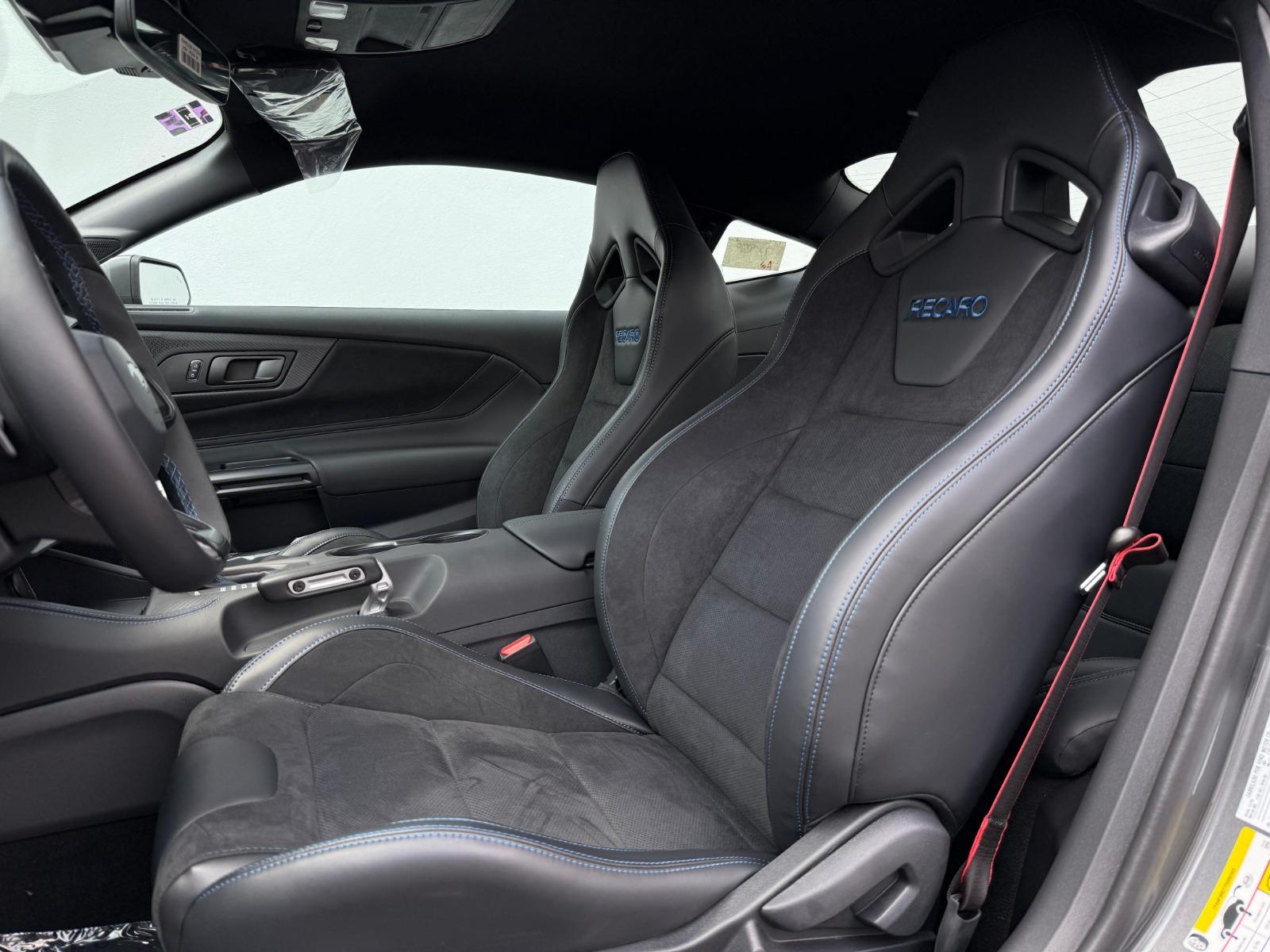 2027 FORD Mustang - SEATS_FRONT