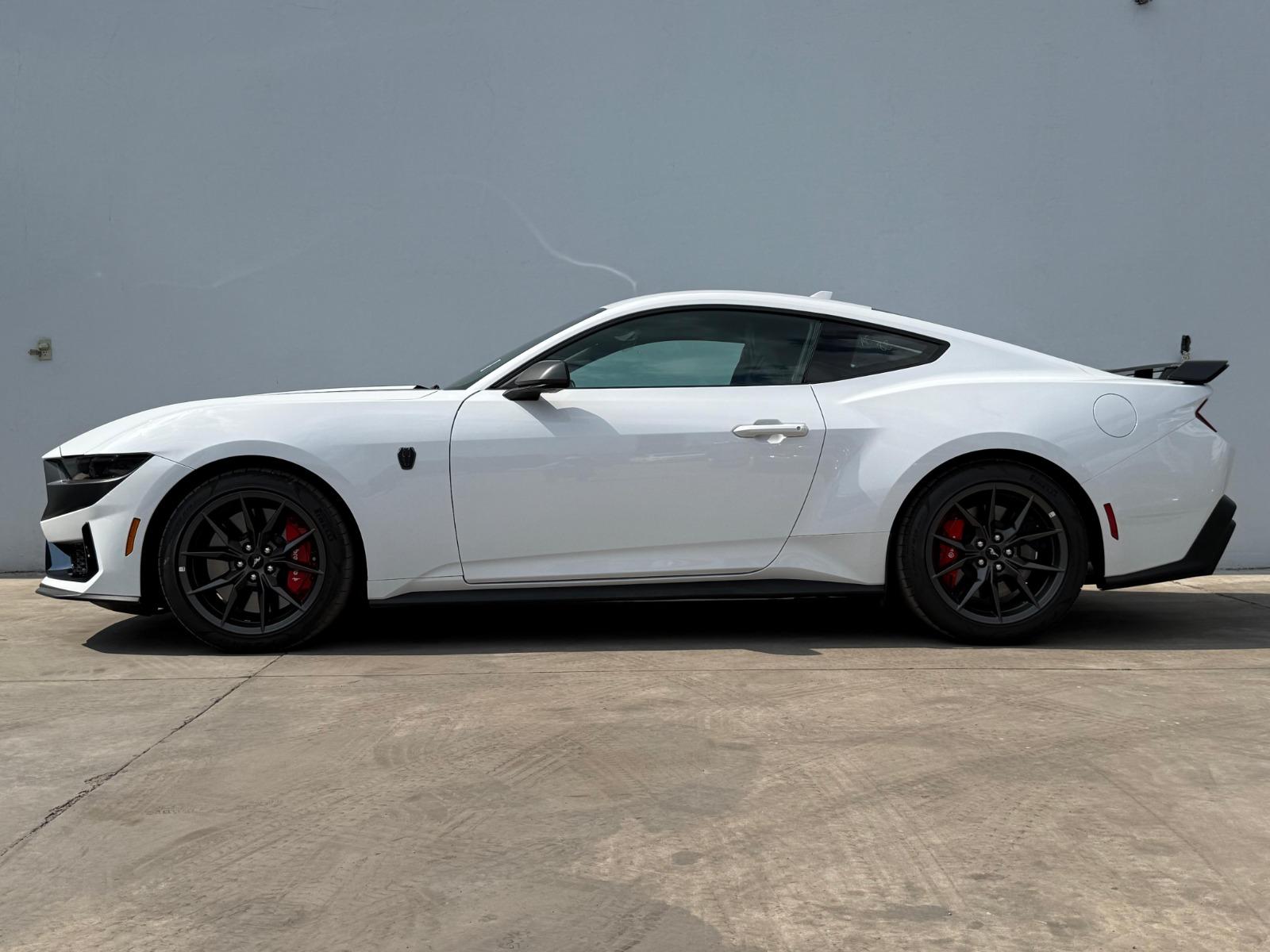 2026 FORD Mustang - SIDE_LEFT