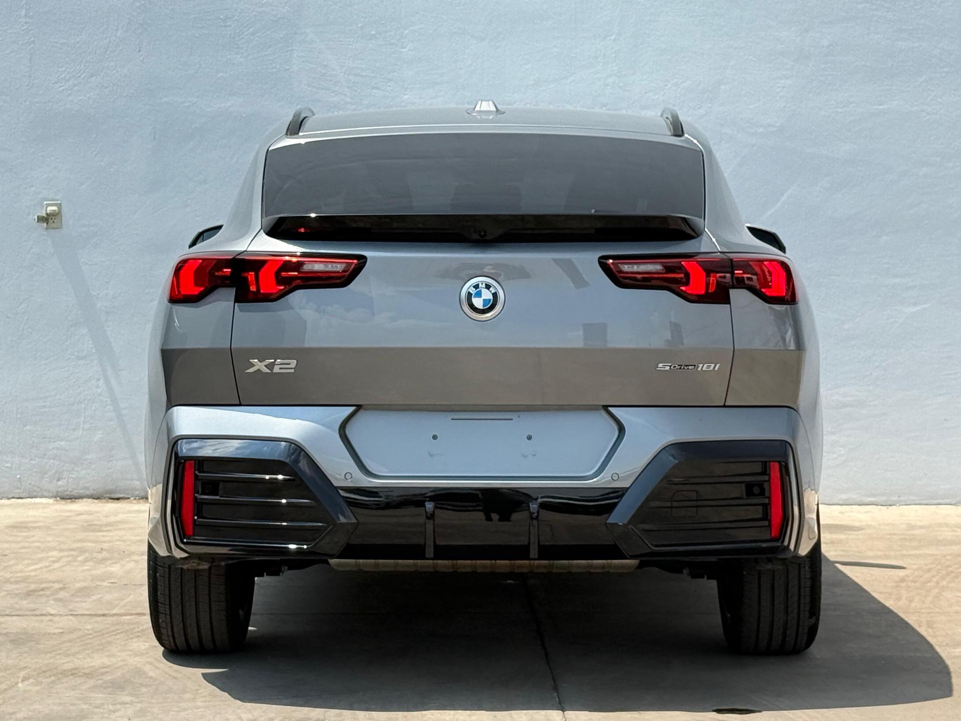 2025 BMW X2 - BACK