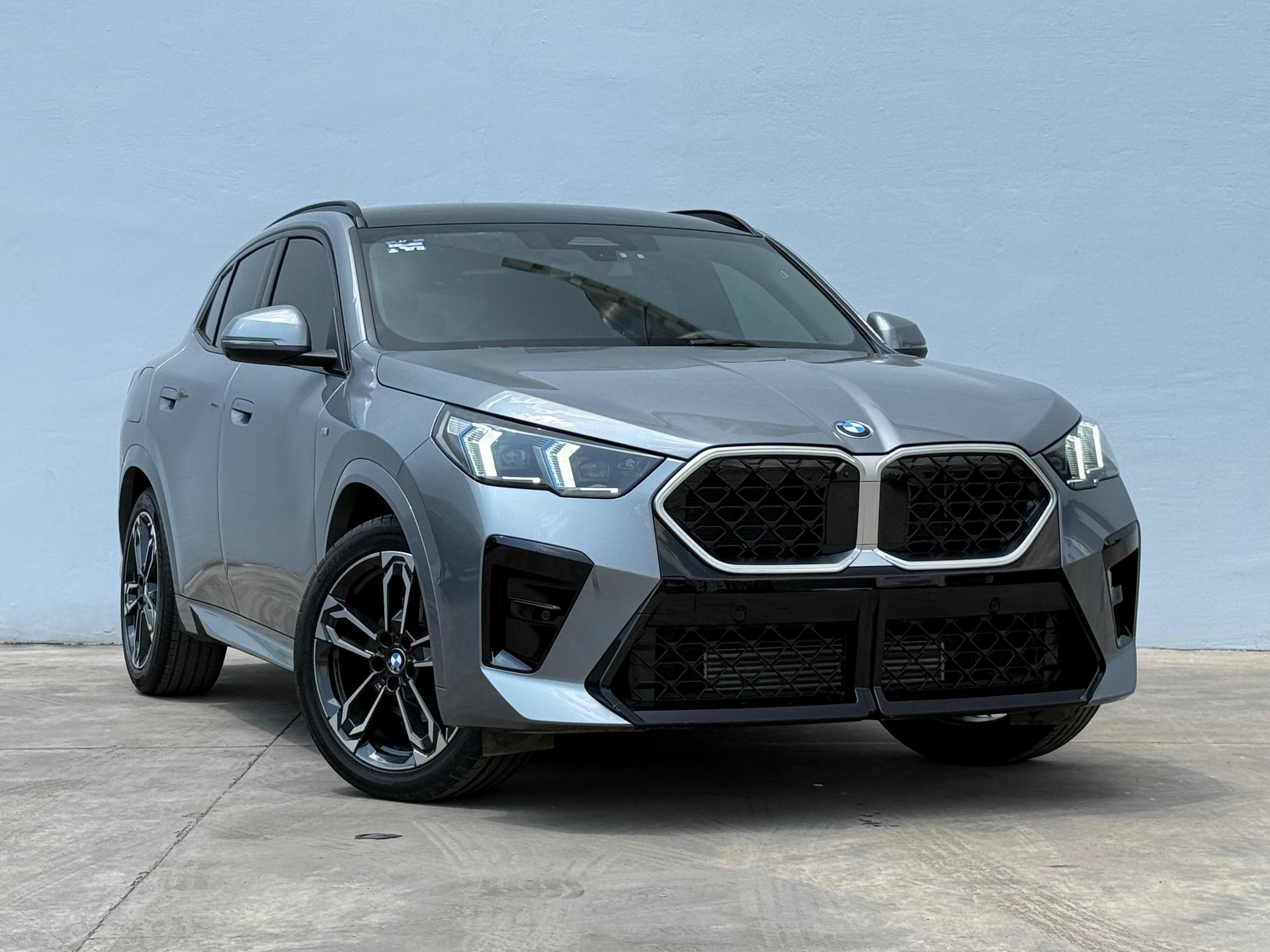 2025 BMW X2 - FRONT_PASSENGER_SIDE