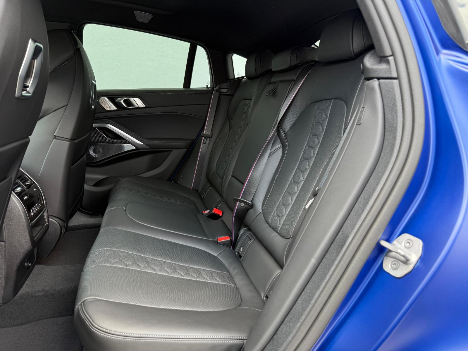 2026 BMW X6 - SEATS_REAR