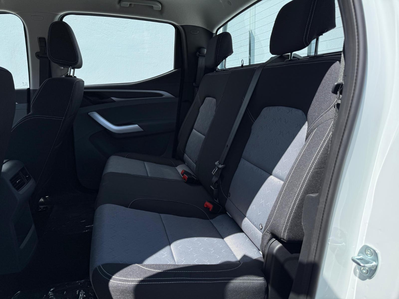 2026 CHEVROLET S10 - SEATS_REAR