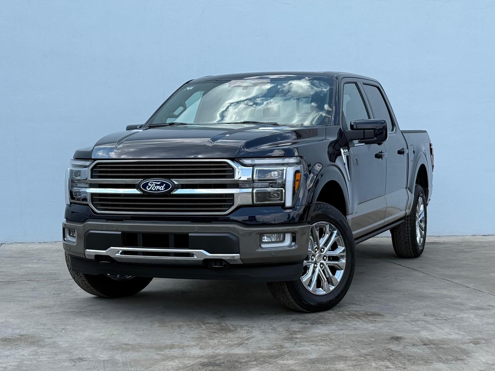 2026 FORD Lobo - FRONT_DRIVER_SIDE