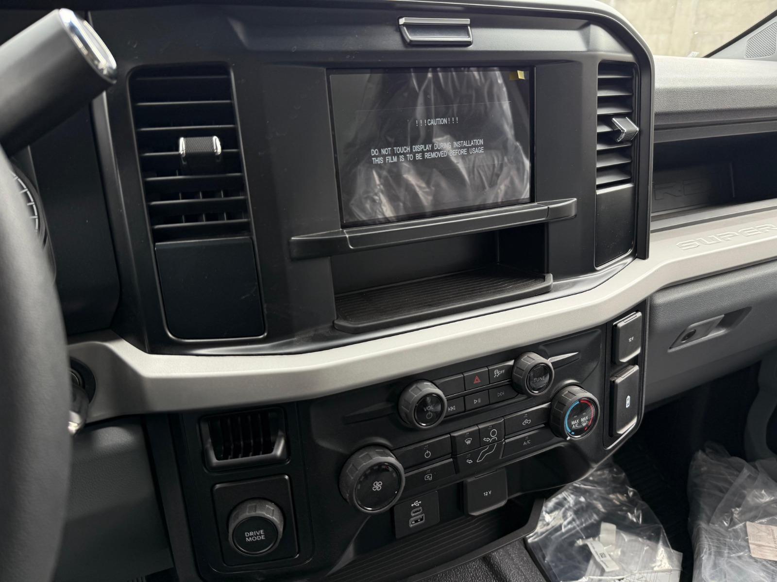 2026 FORD F-350 - DASHBOARD