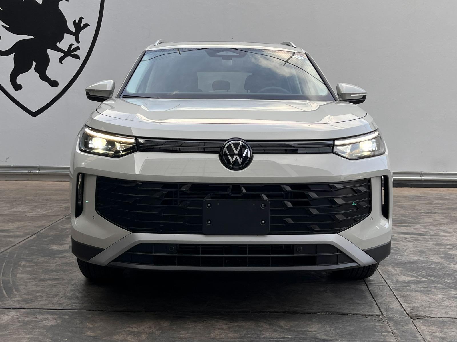 2026 VOLKSWAGEN Tiguan - FRONT