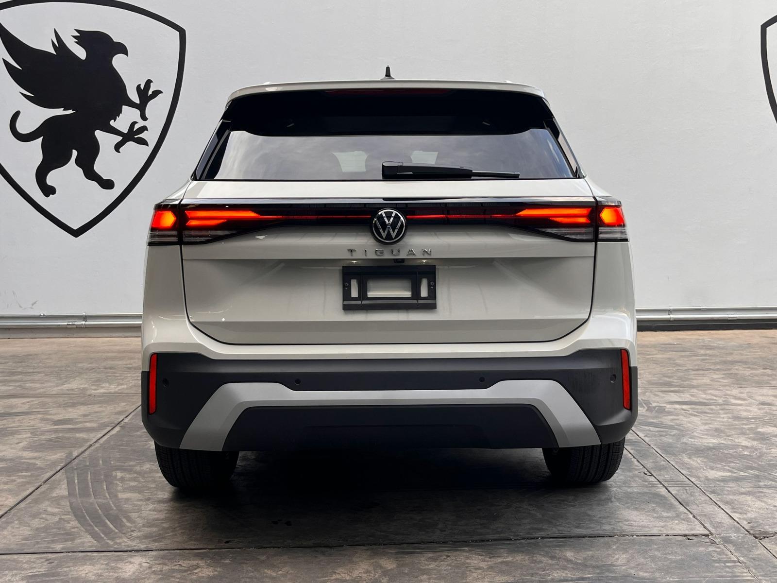 2026 VOLKSWAGEN Tiguan - BACK