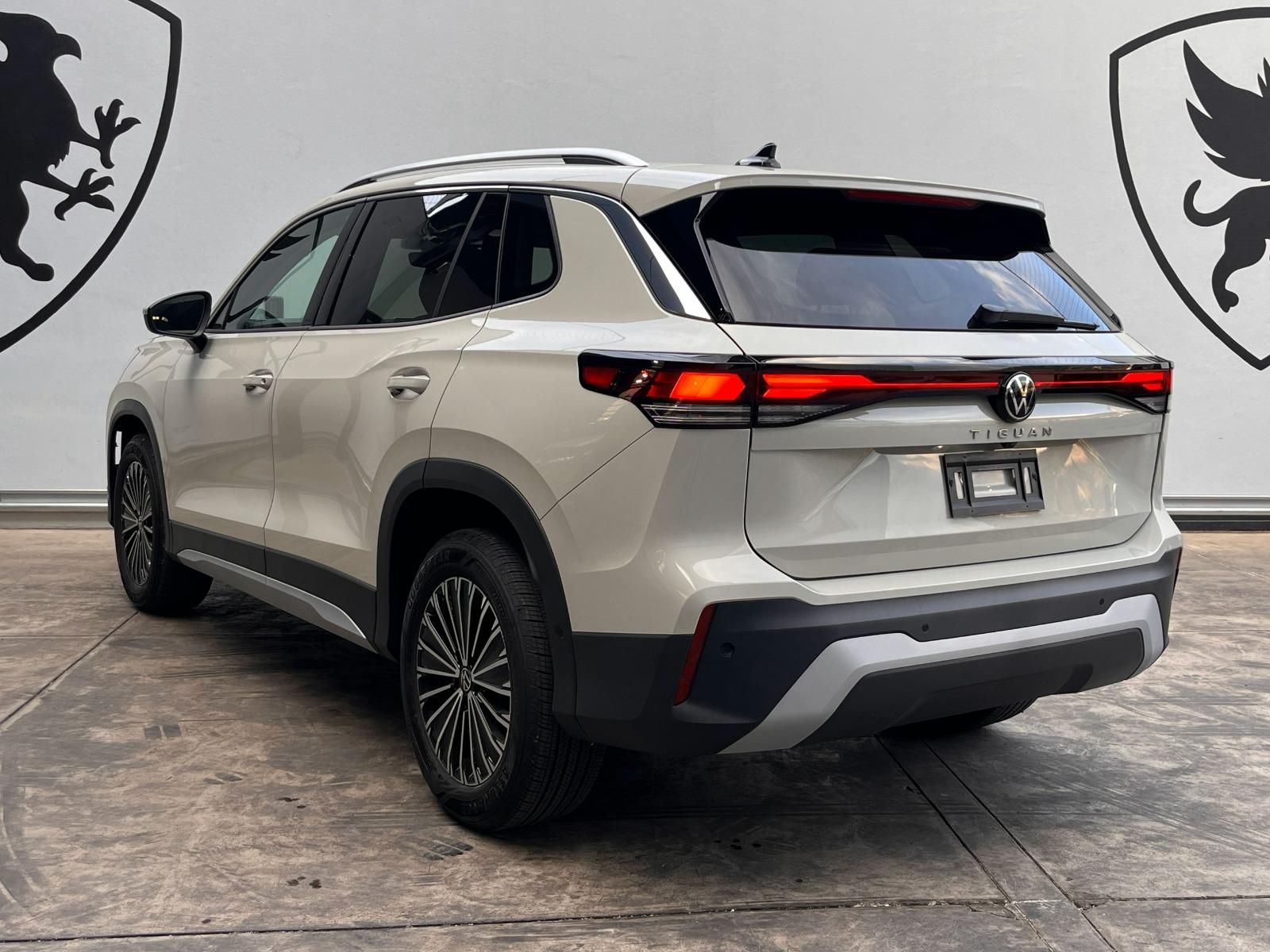 2026 VOLKSWAGEN Tiguan - REAR_DRIVER_SIDE