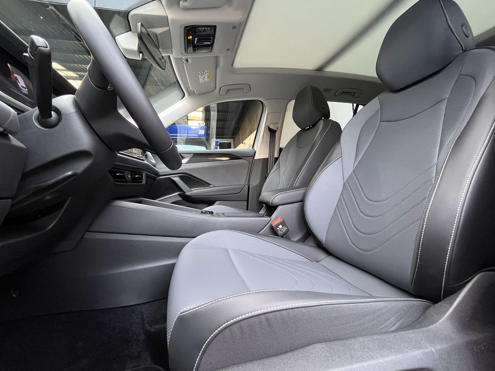 2026 VOLKSWAGEN Tiguan - SEATS_FRONT