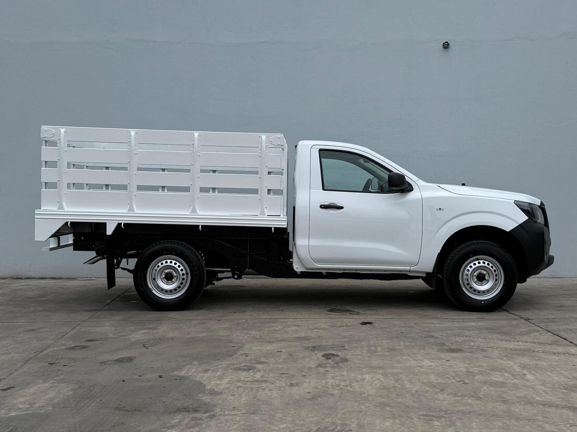 2026 NISSAN NP300 - SIDE_RIGHT