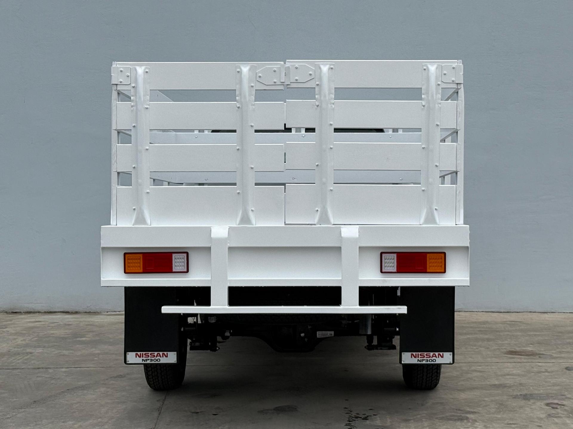 2026 NISSAN NP300 - BACK
