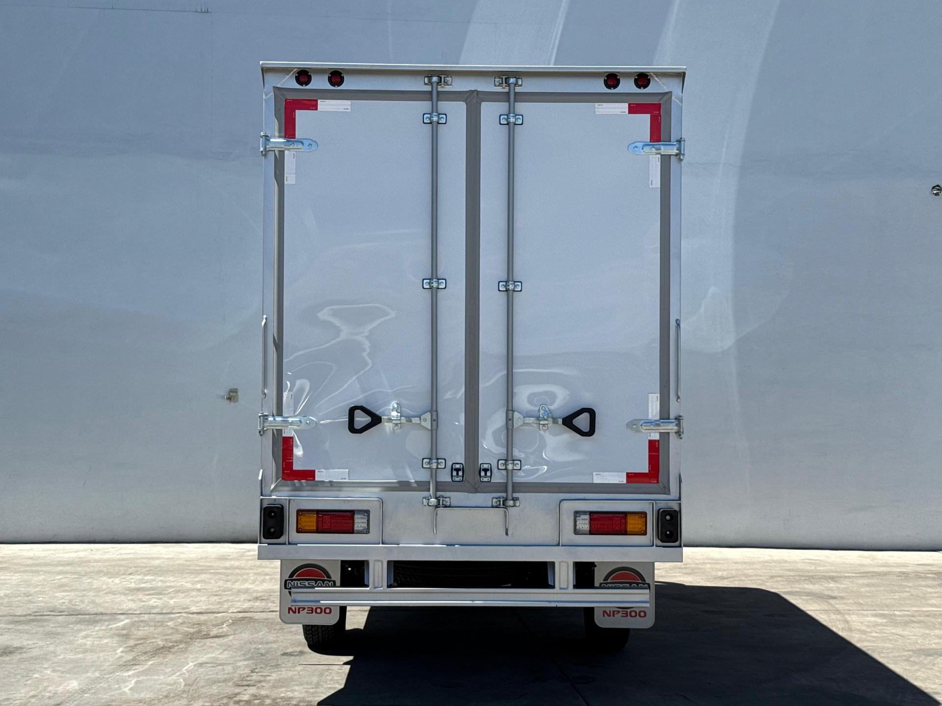 2026 NISSAN NP300 - BACK