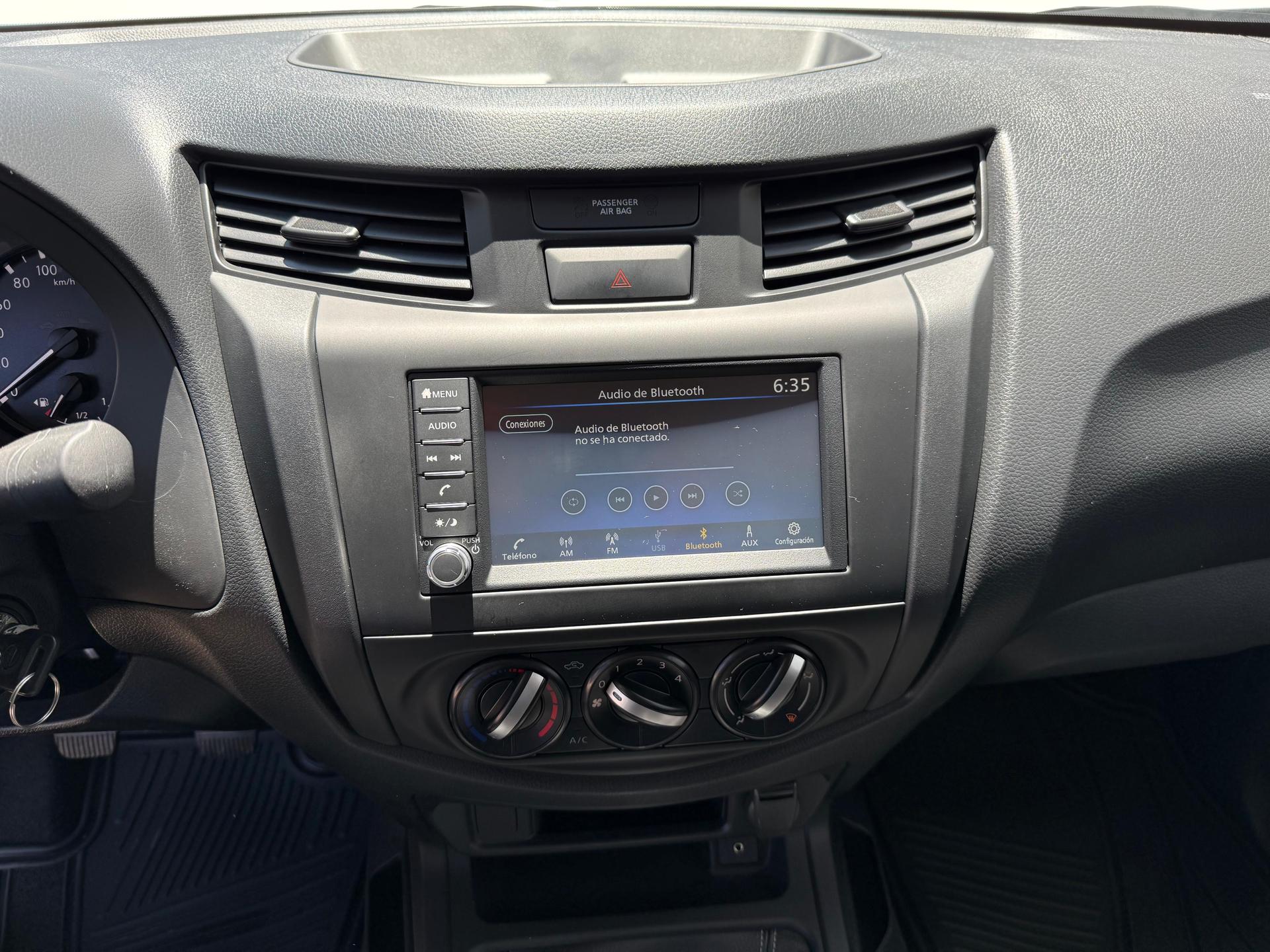 2026 NISSAN NP300 - DASHBOARD