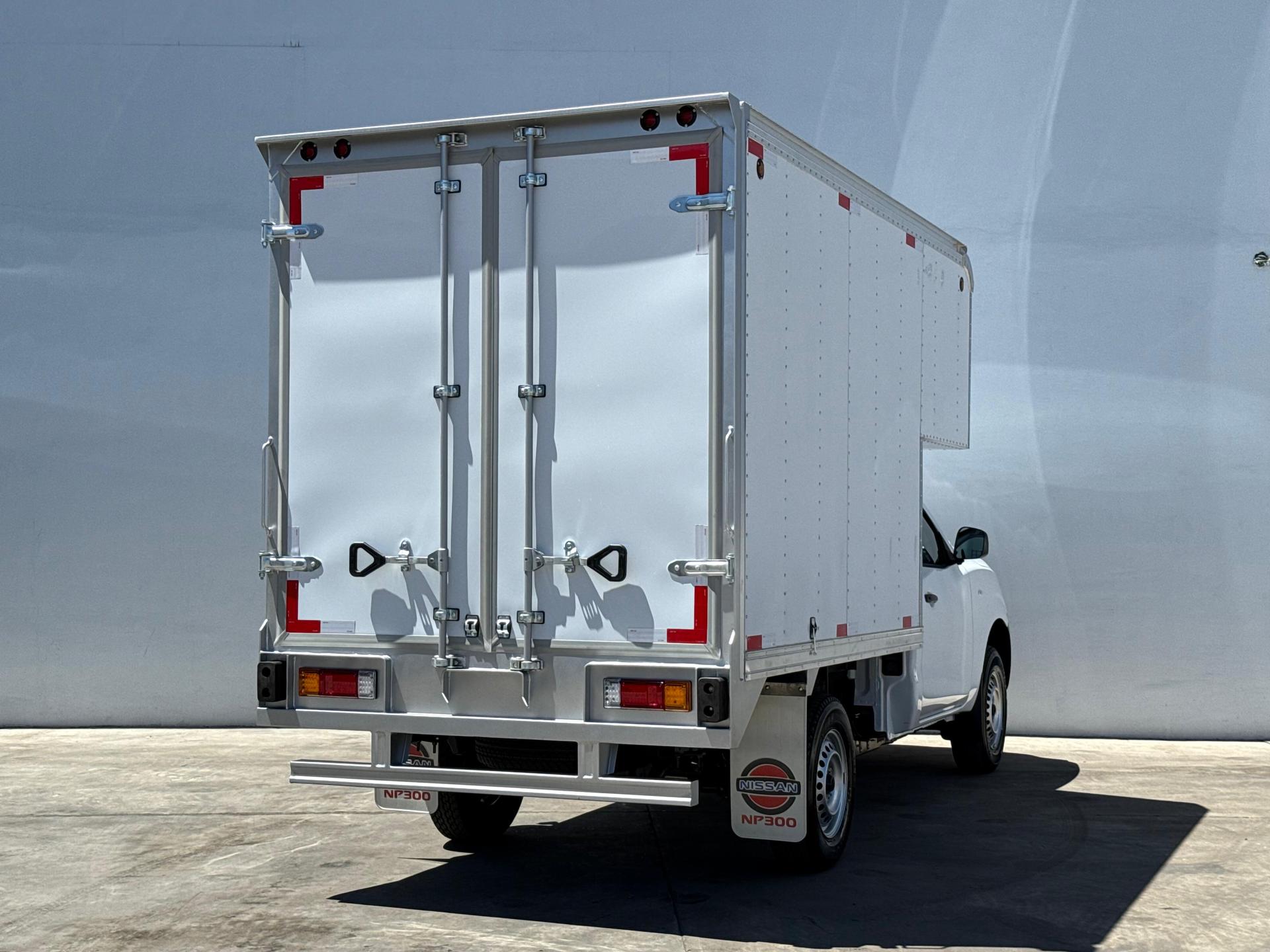 2026 NISSAN NP300 - REAR_PASSENGER_SIDE
