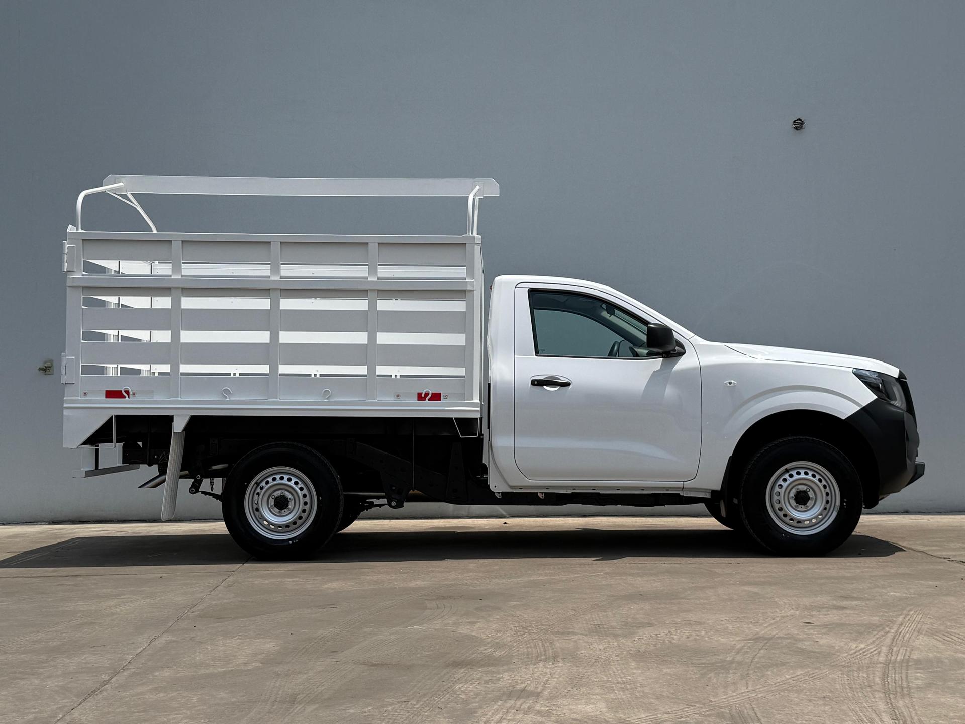 2026 NISSAN NP300 - SIDE_RIGHT
