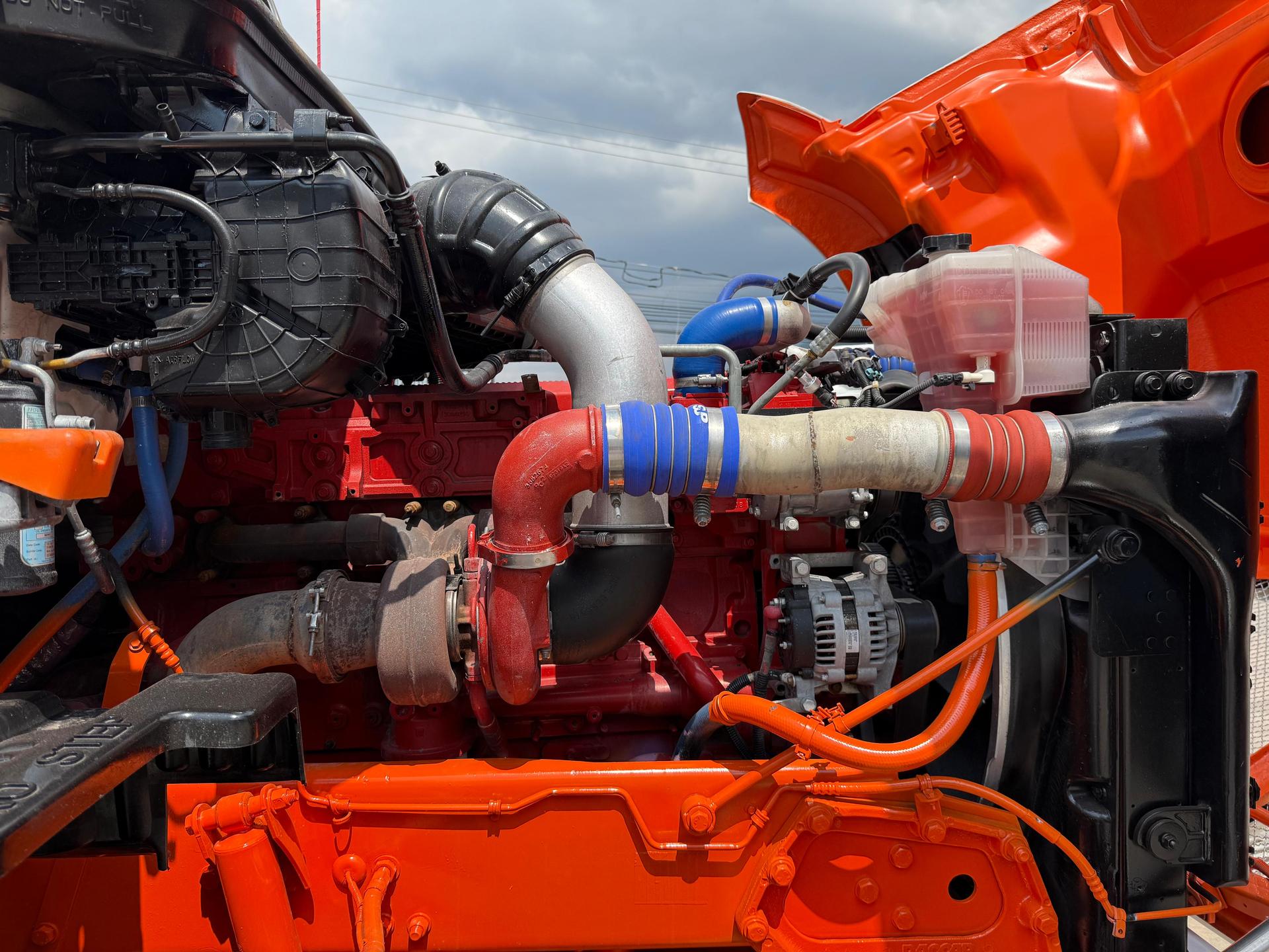 2020 KENWORTH T680 - IMPERFECTIONS