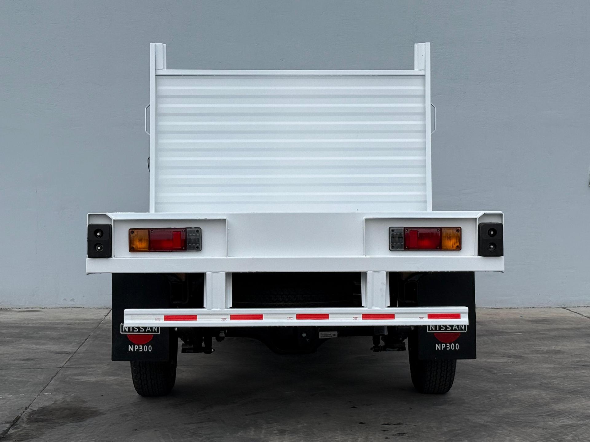 2026 NISSAN NP300 - BACK