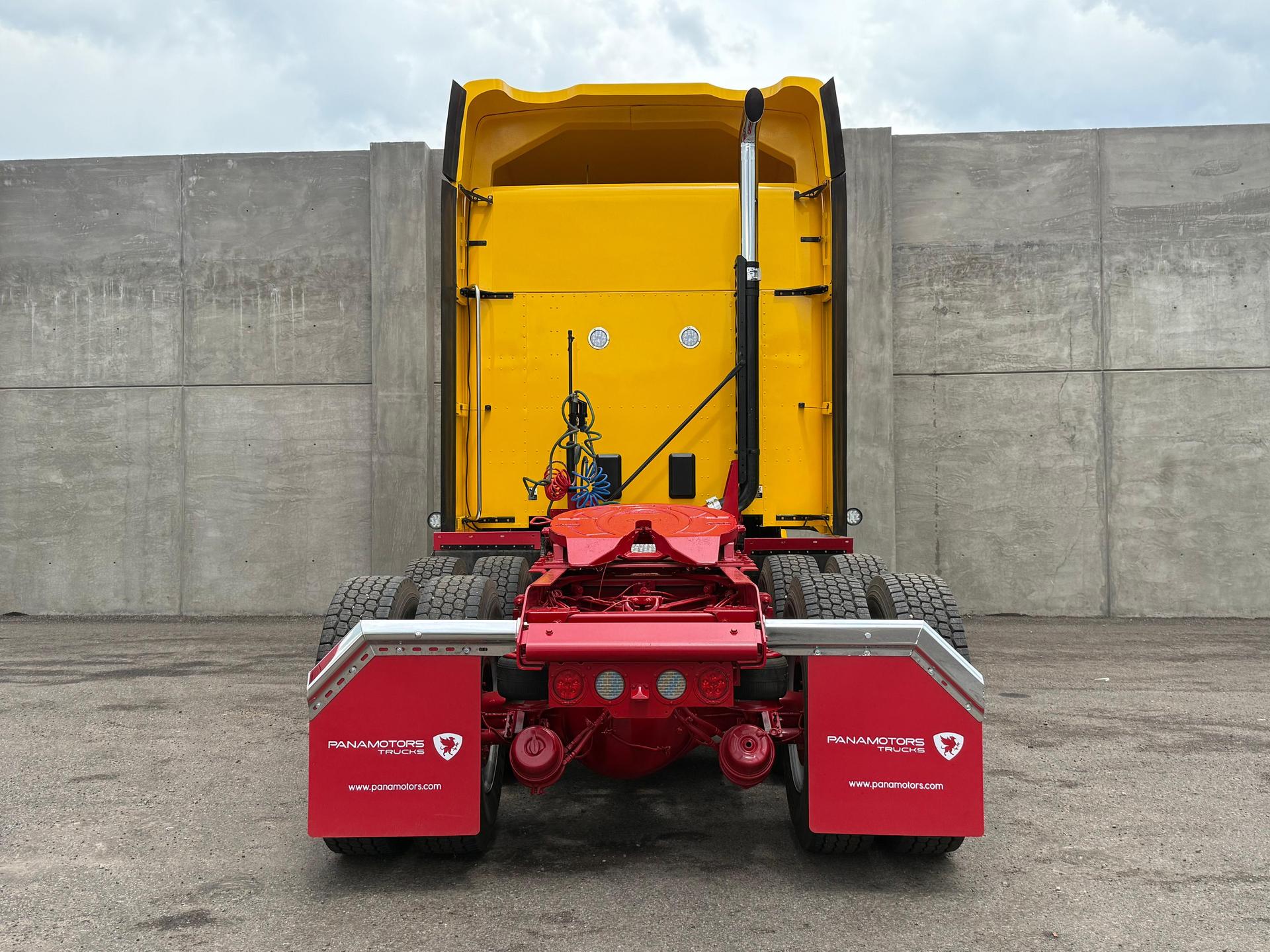 2020 KENWORTH T680 - BACK