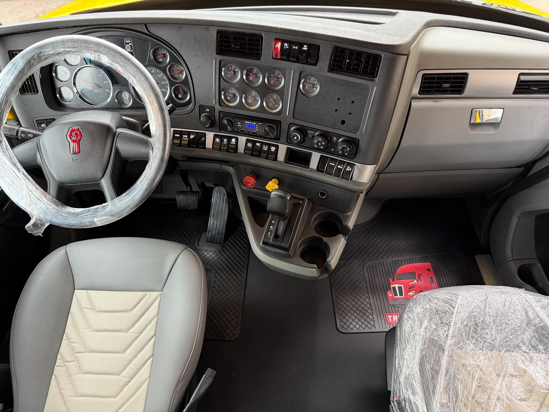 2020 KENWORTH T680 - DASHBOARD