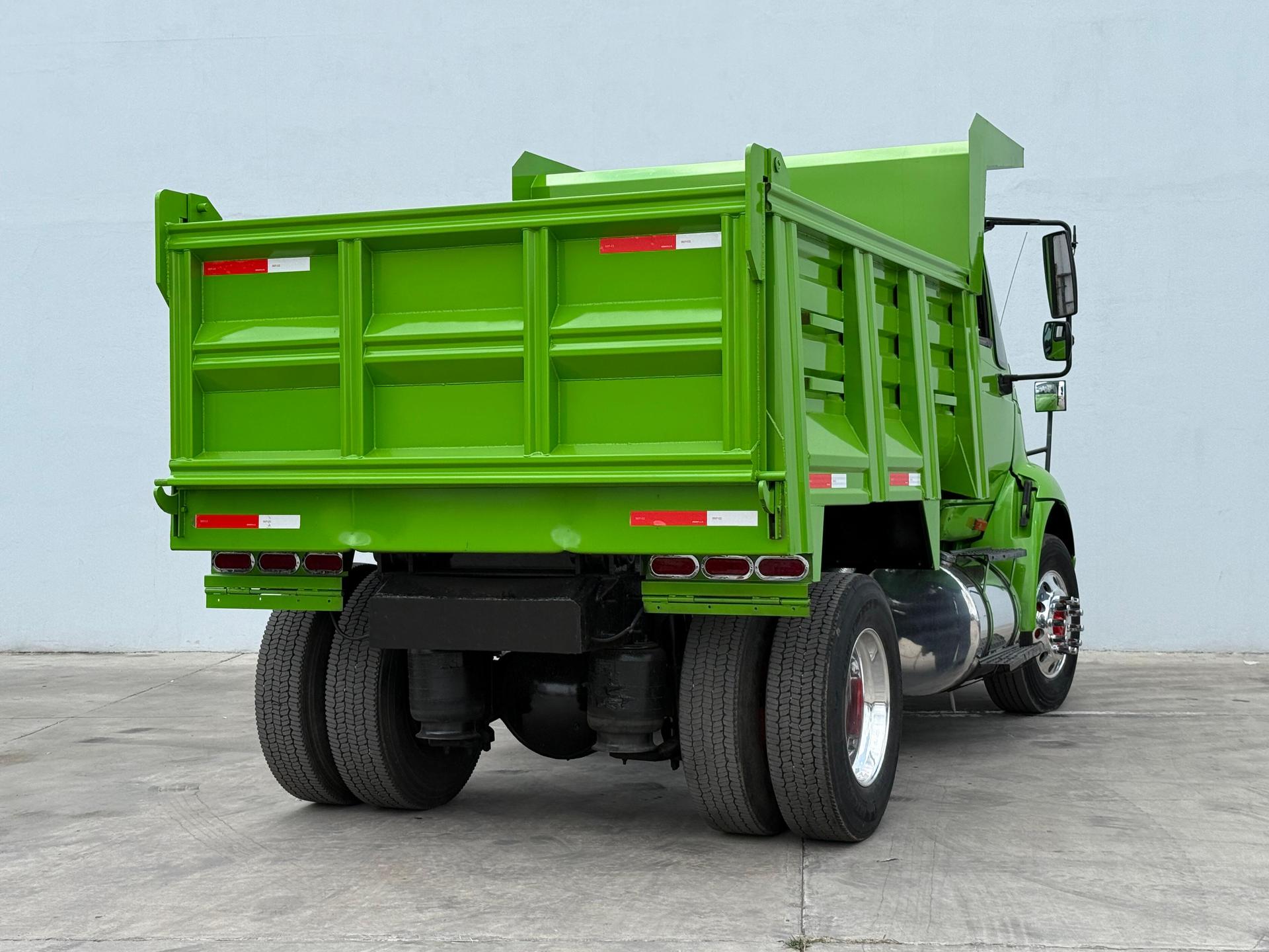 2012 INTERNATIONAL 8600 - REAR_PASSENGER_SIDE