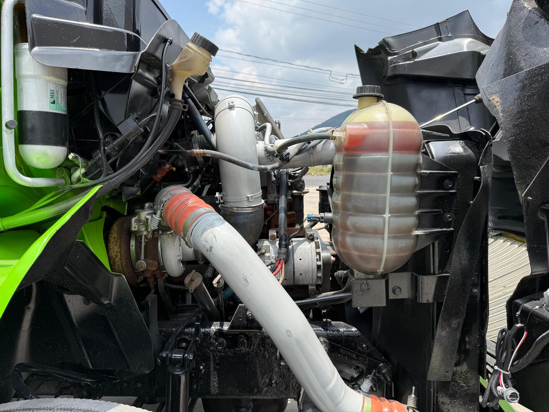2012 INTERNATIONAL 8600 - ENGINE
