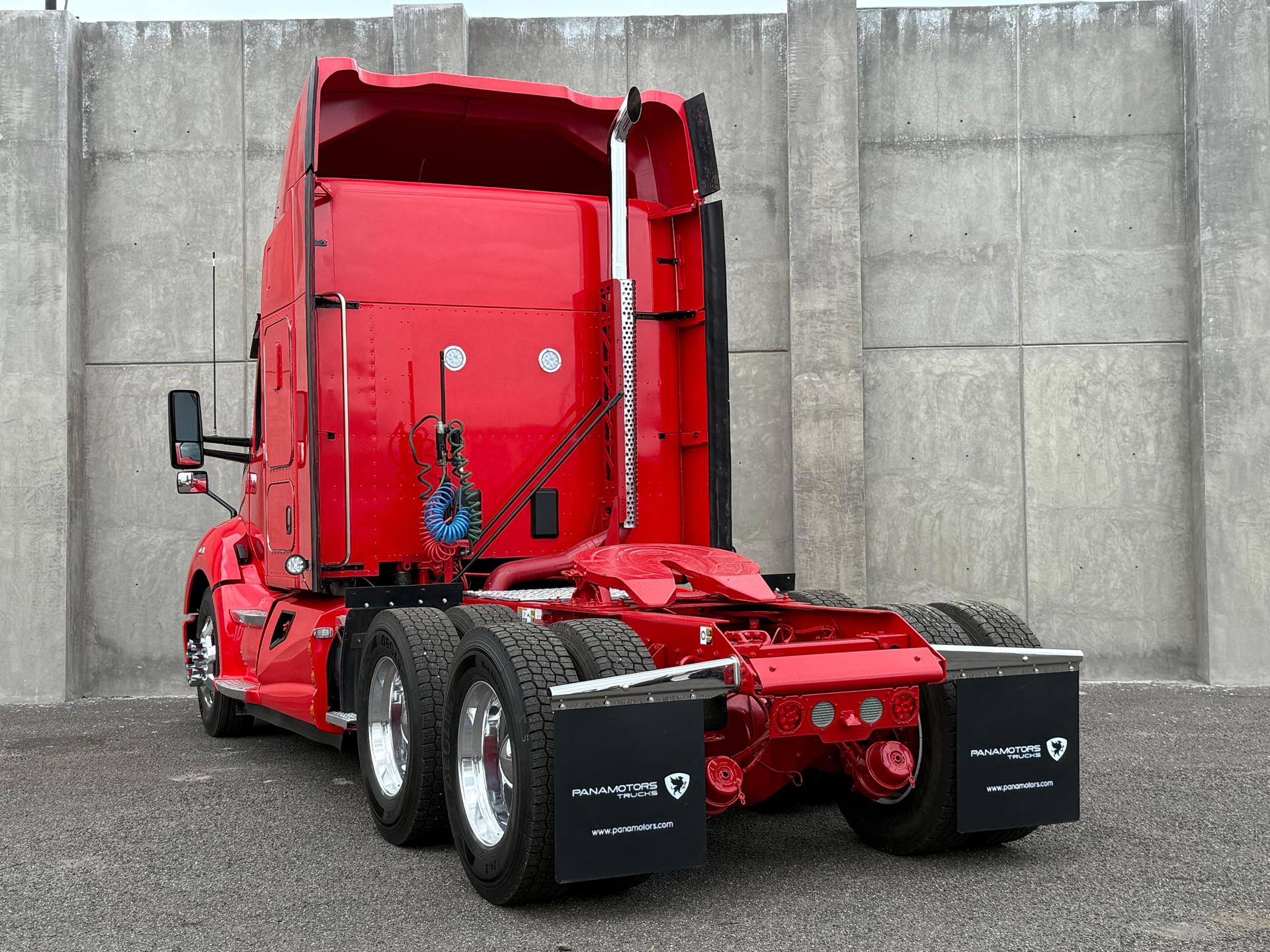 2020 KENWORTH T680 - REAR_DRIVER_SIDE