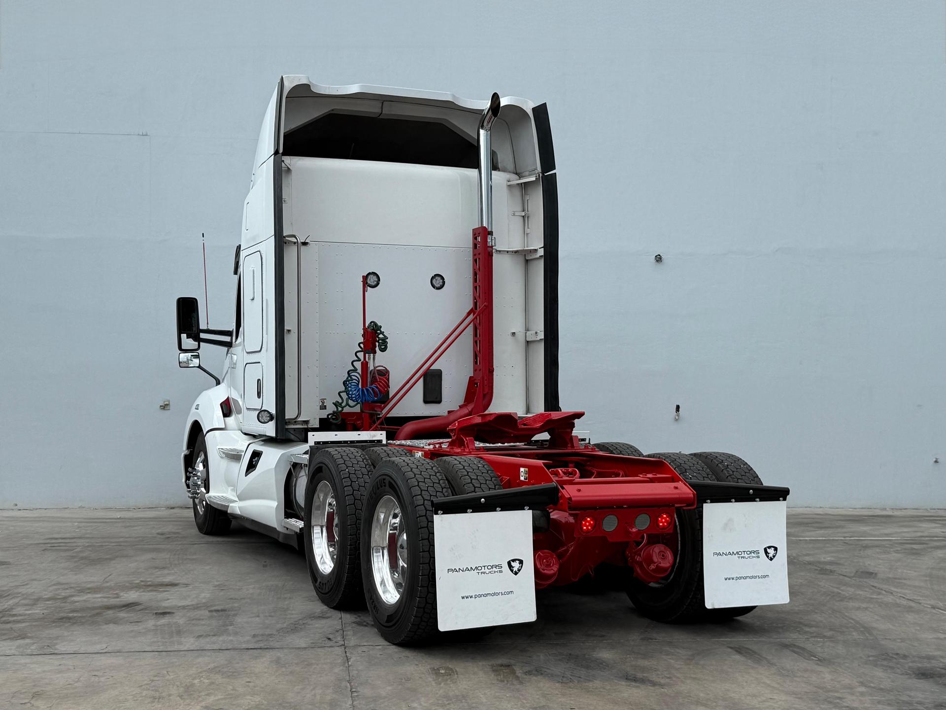 2020 KENWORTH T680 - REAR_DRIVER_SIDE