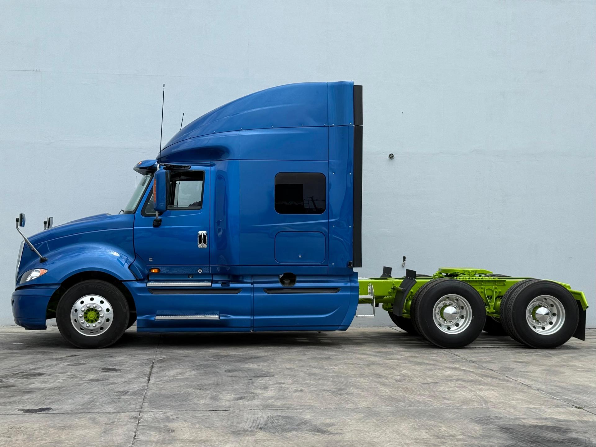 2020 INTERNATIONAL Prostar - SIDE_LEFT