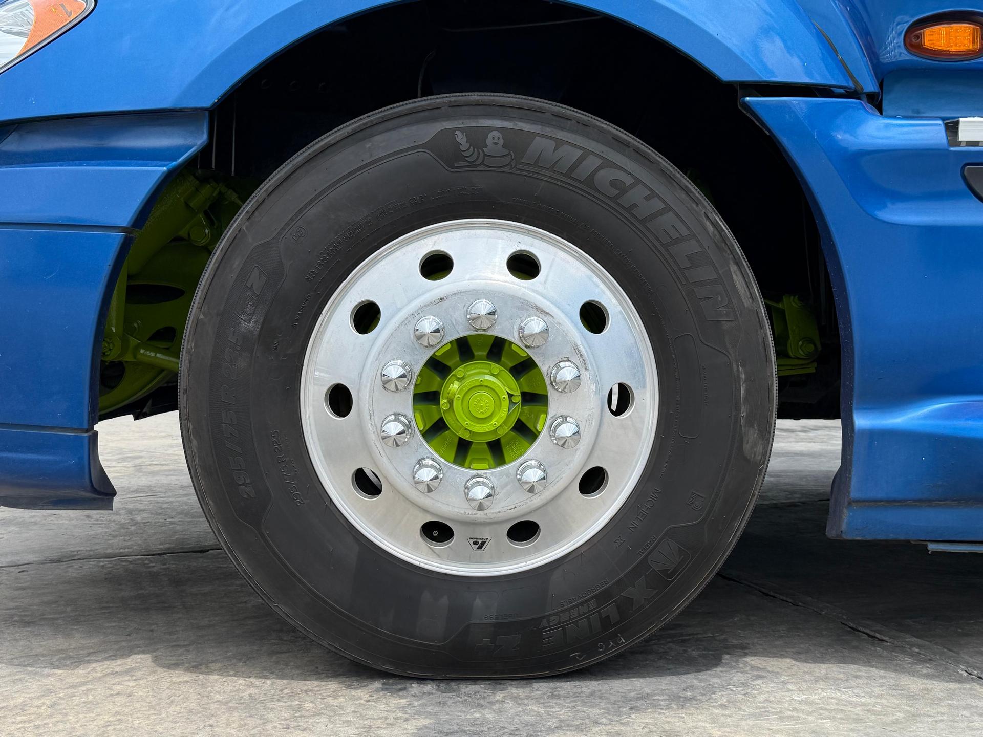 2020 INTERNATIONAL Prostar - TIRES