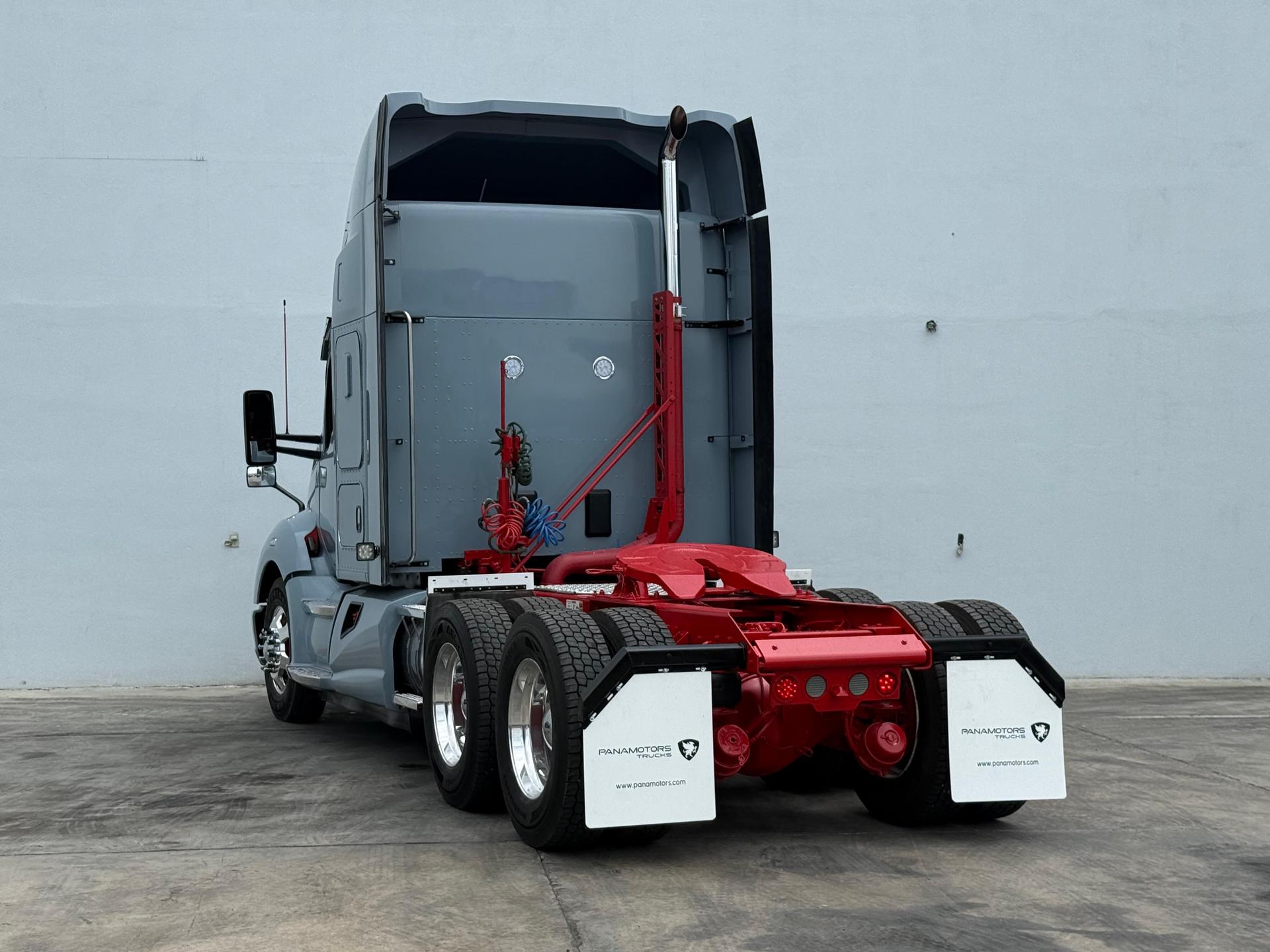 2020 KENWORTH T680 - REAR_DRIVER_SIDE