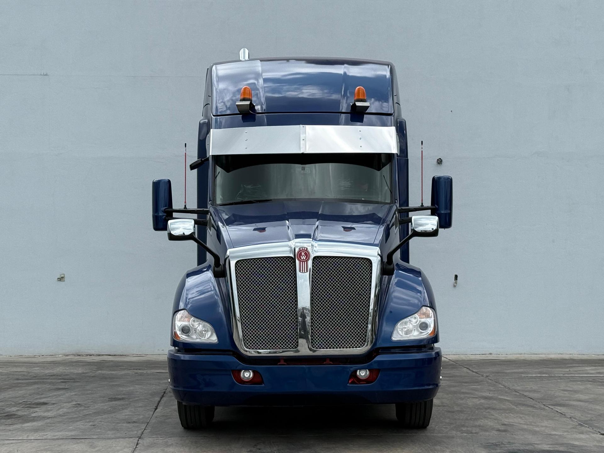 2020 KENWORTH T680 - FRONT