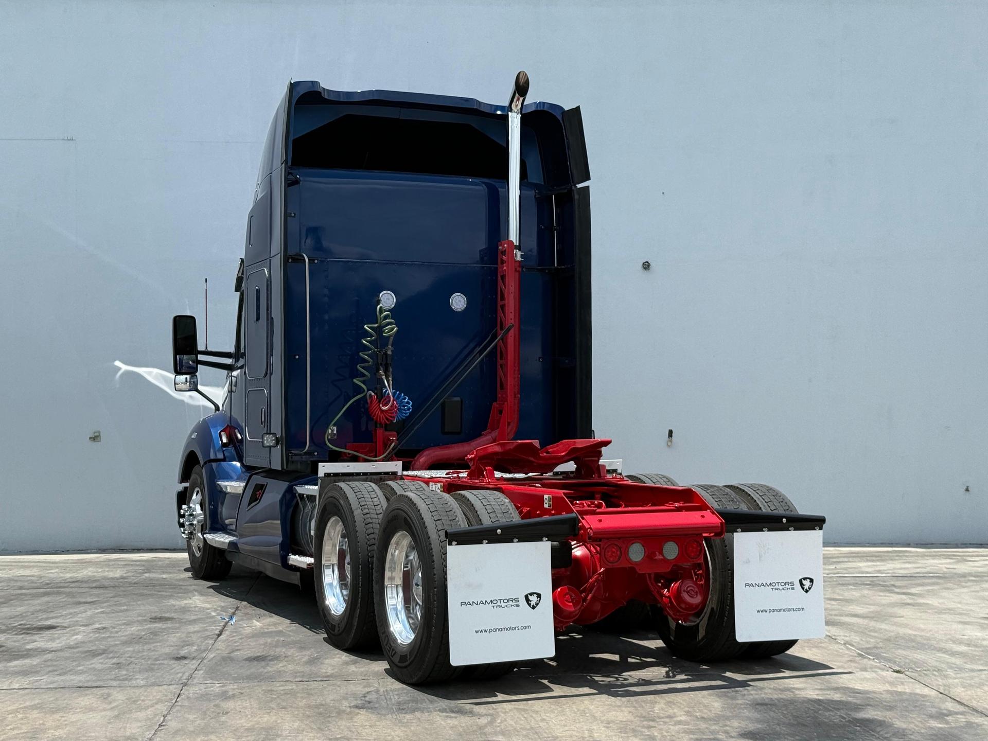 2020 KENWORTH T680 - REAR_DRIVER_SIDE