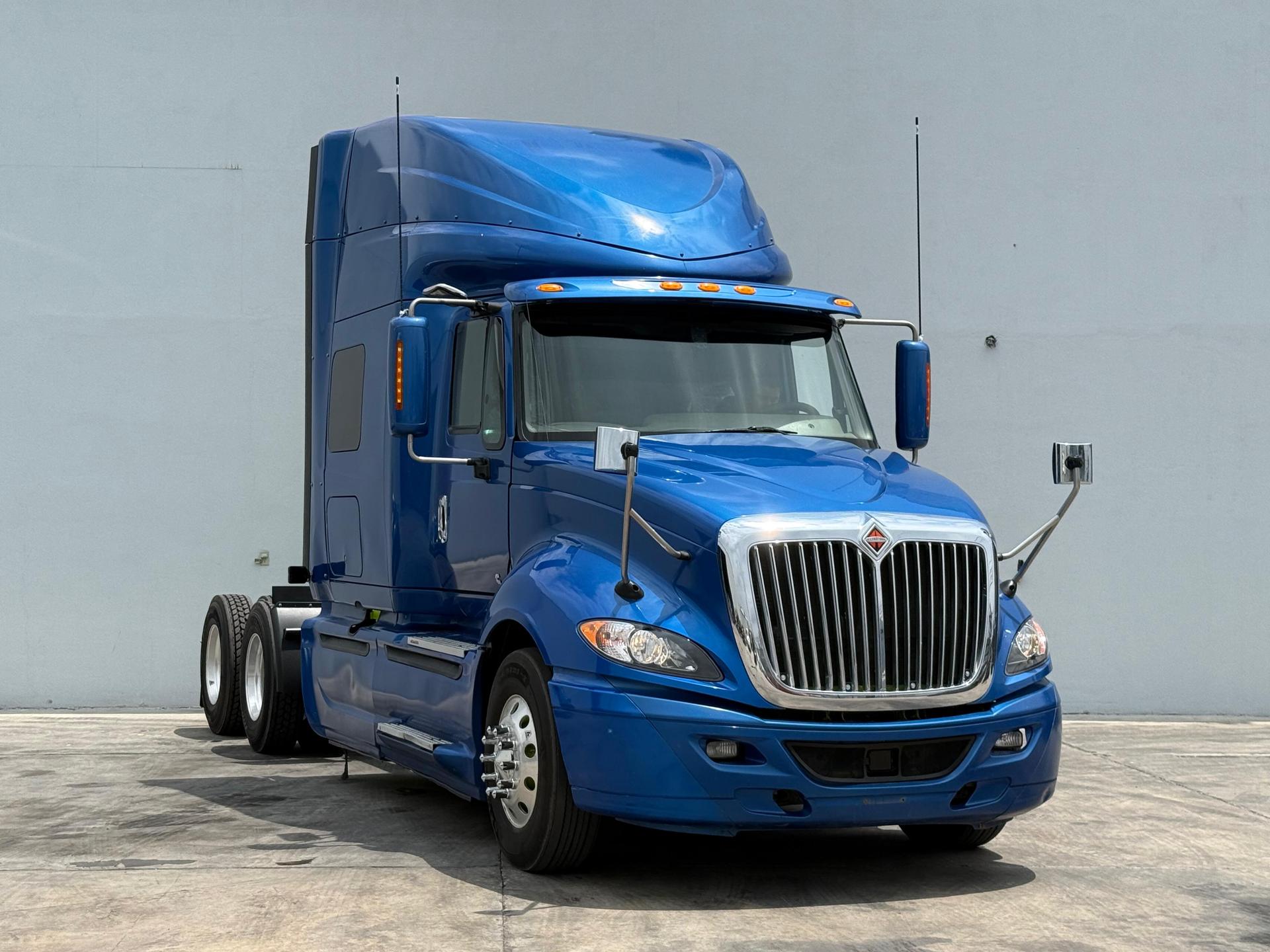 2020 INTERNATIONAL Prostar - FRONT_PASSENGER_SIDE