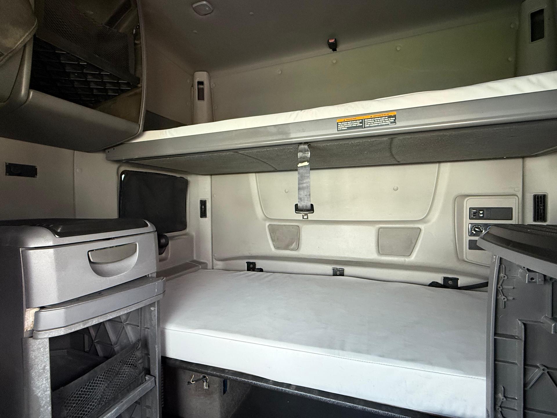2020 INTERNATIONAL Prostar - SEATS_REAR